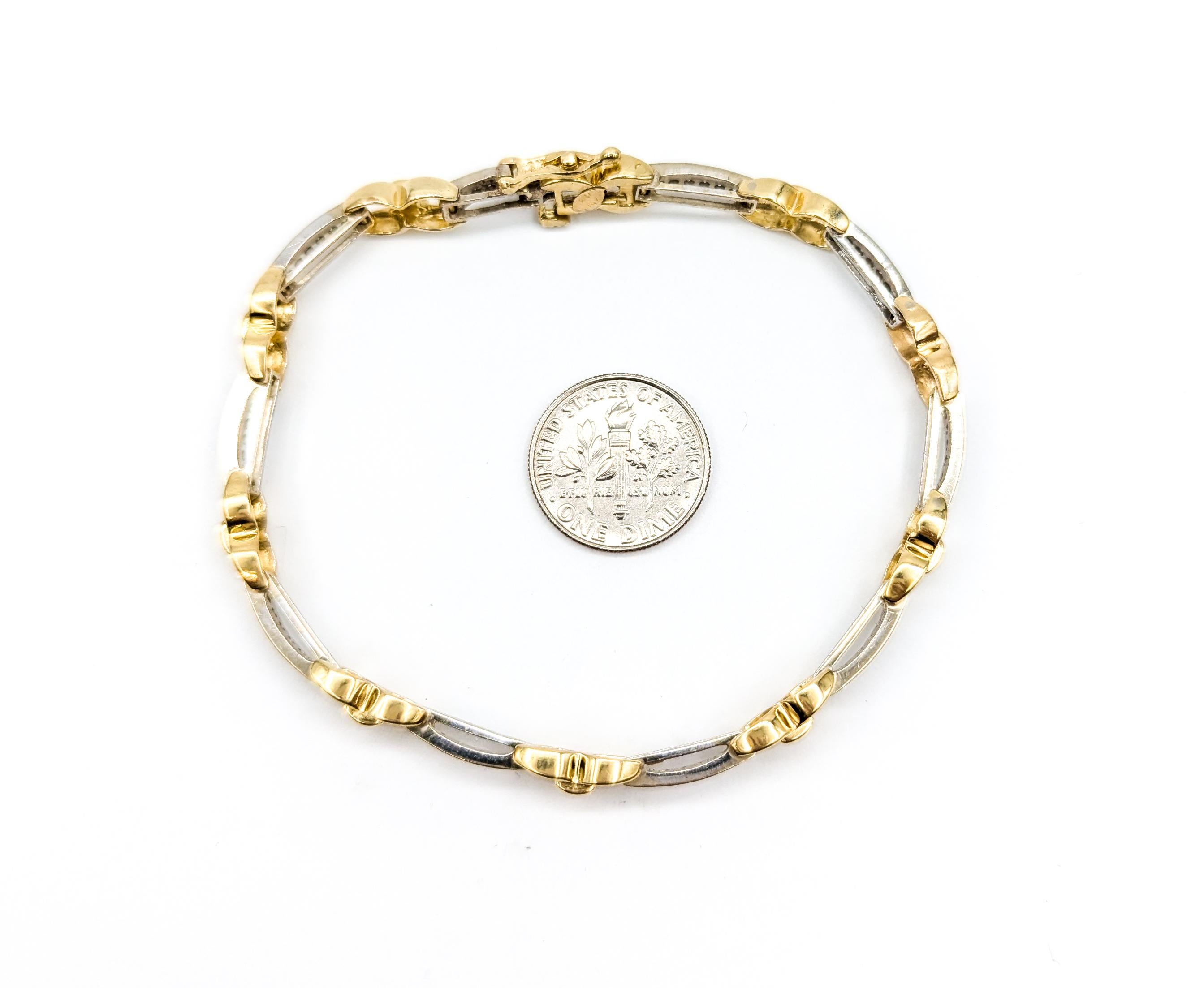 Beautiful 14k Two-Tone Diamond Tennis Bracelet For Sale 3