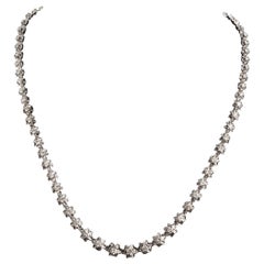 Beautiful 14K White Gold Diamond Star Necklace