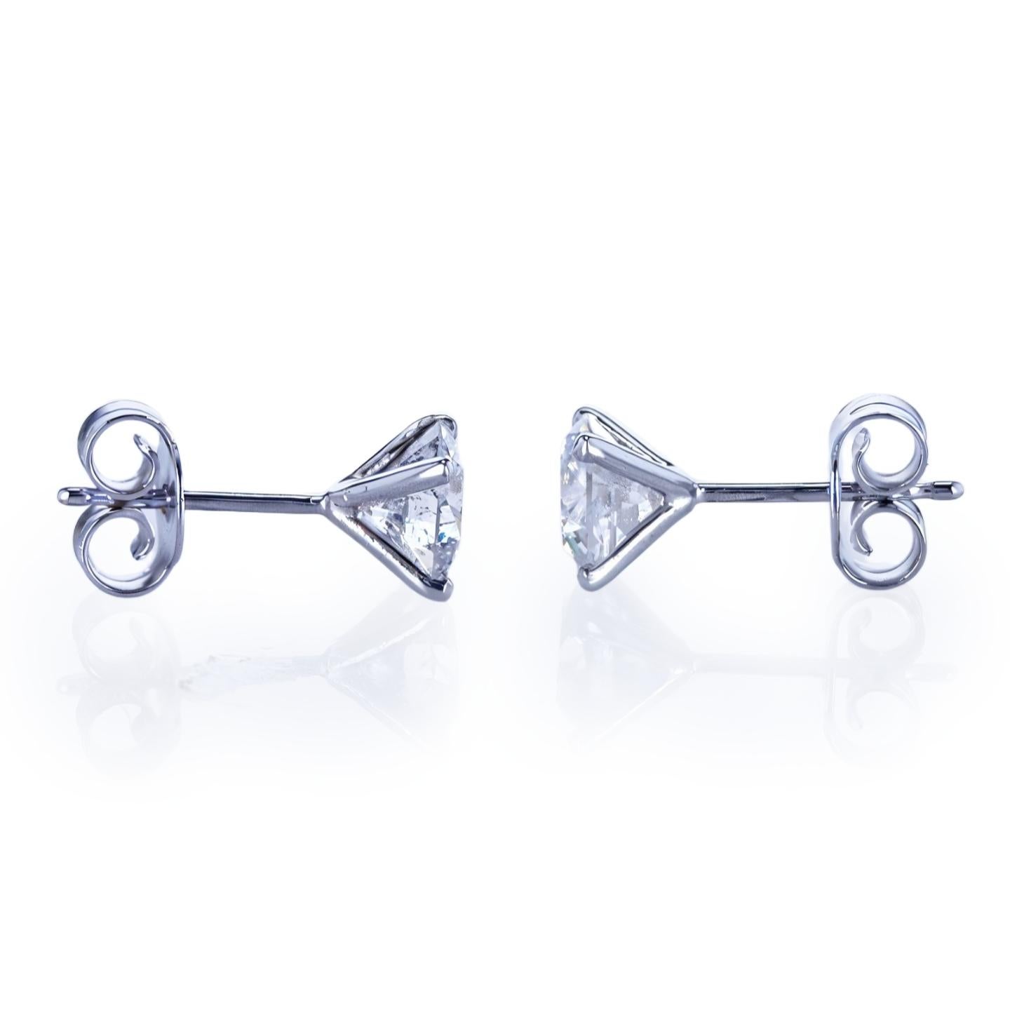 Taglio brillante Bellissimi orecchini in oro bianco 14K con 1,60ct di diamanti naturali in vendita