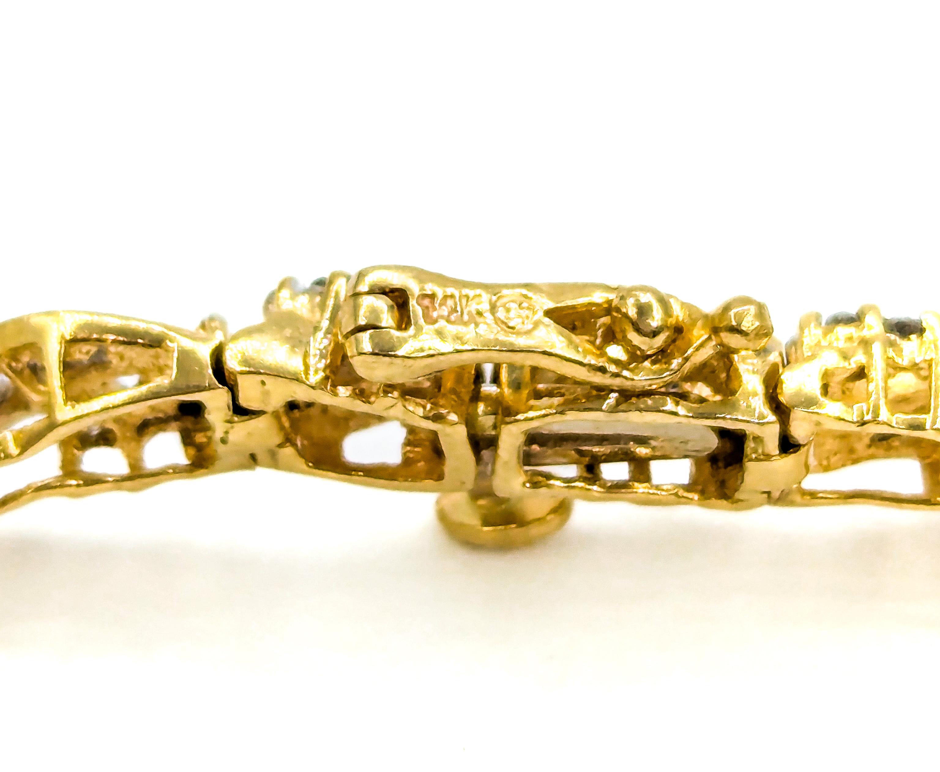 Taille baguette Magnifique bracelet en or jaune 14 carats avec diamants en vente