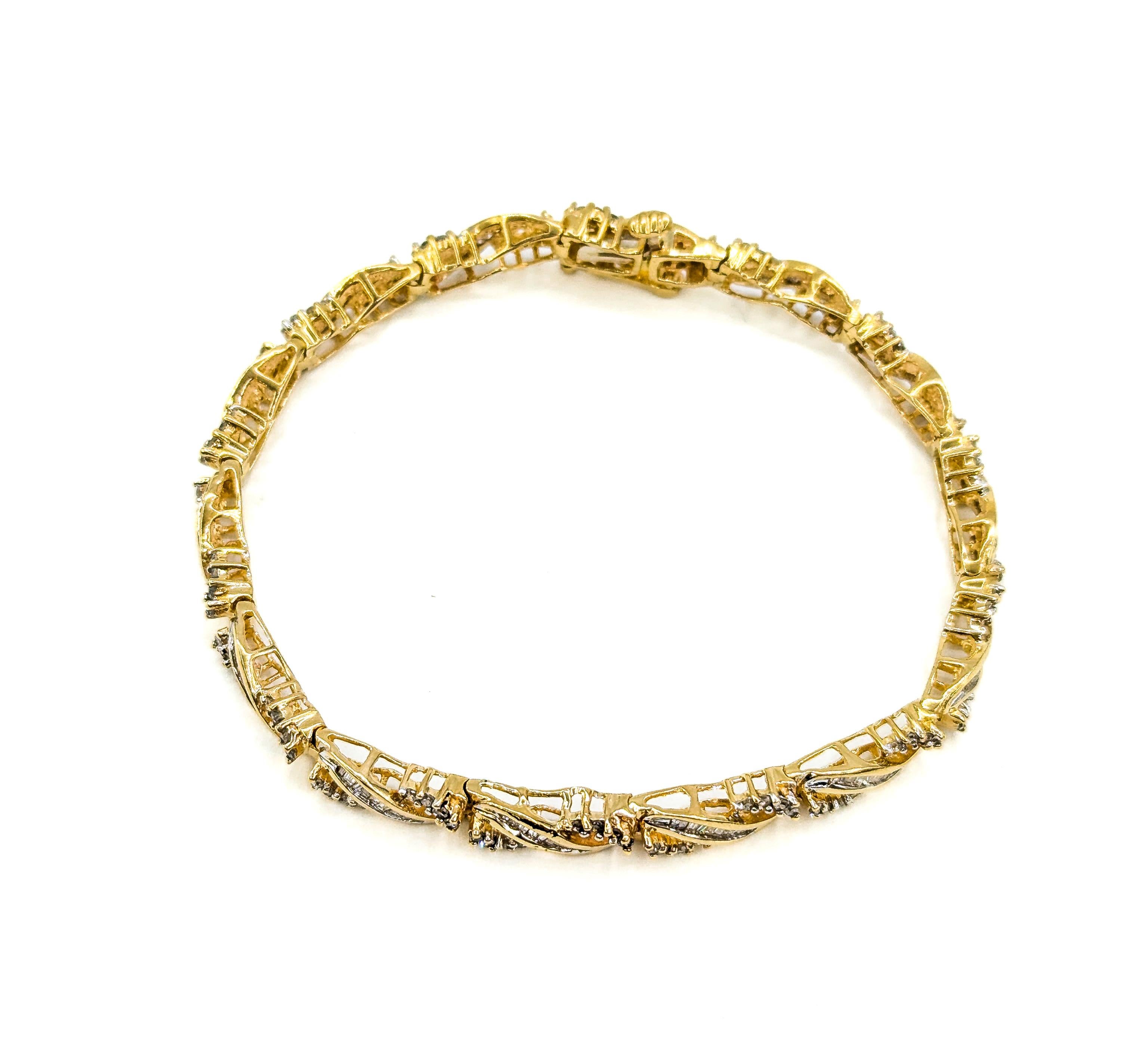 Magnifique bracelet en or jaune 14 carats avec diamants en vente 3