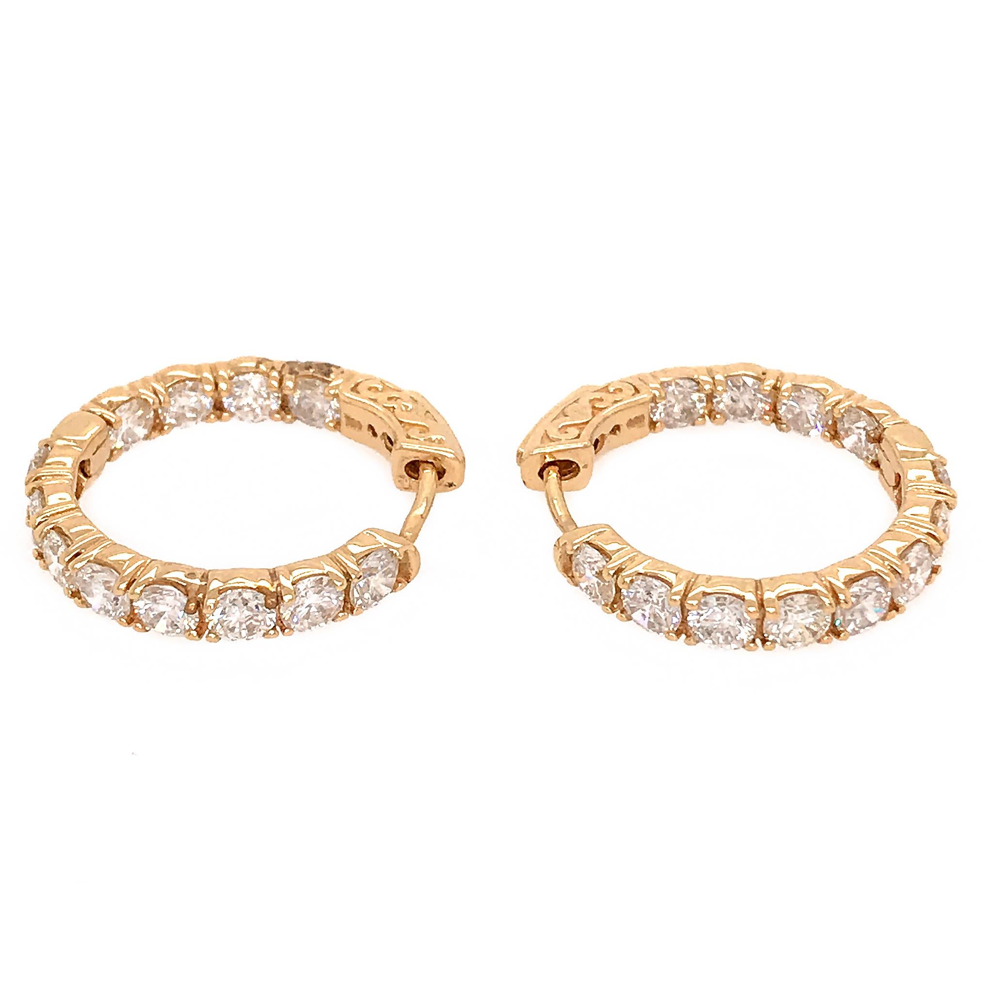 Beautiful 14 Karat Yellow Gold Diamond Hoop Earrings In Excellent Condition In New York, NY