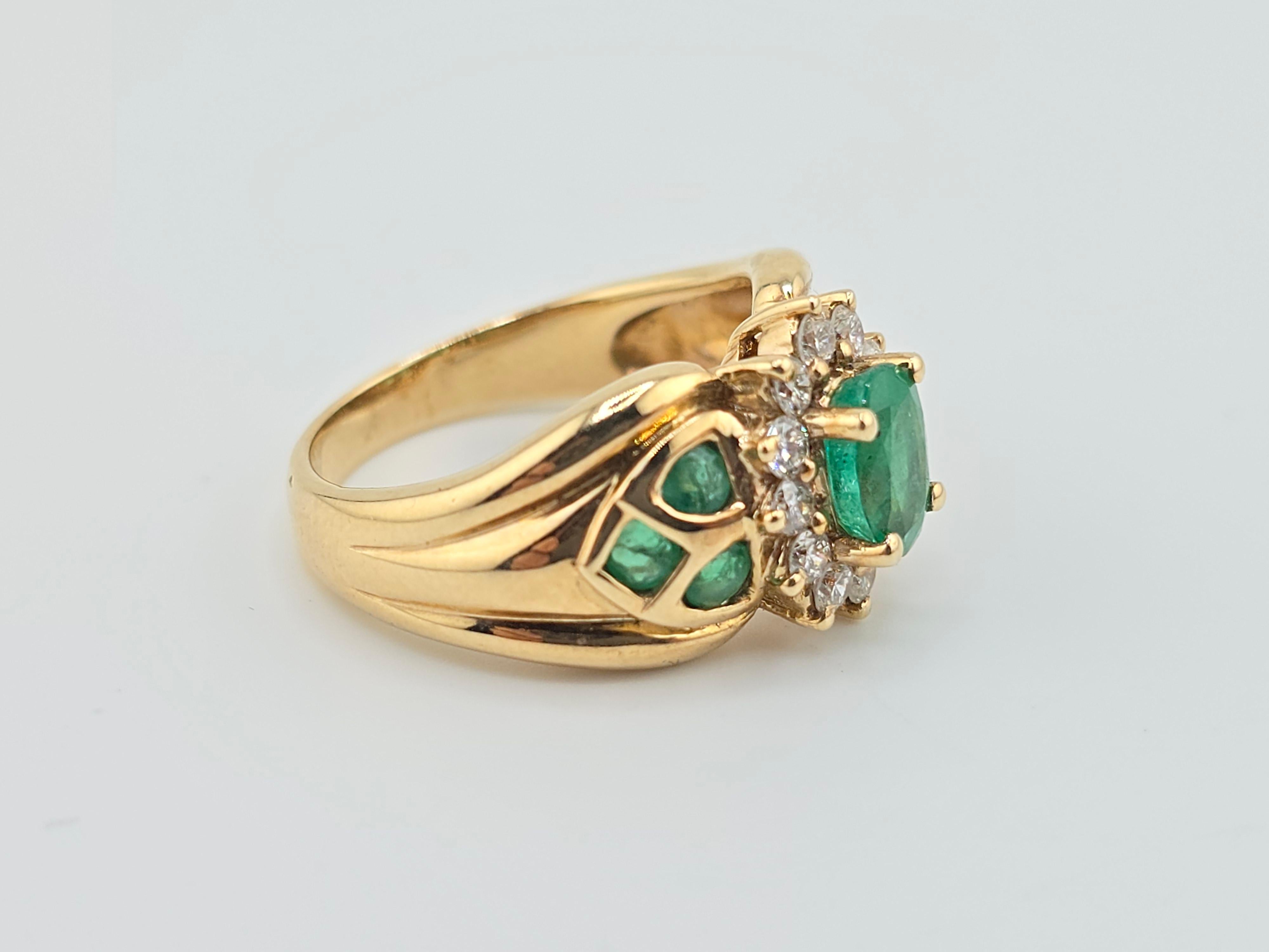 Oval Cut Beautiful 14K Yellow Gold Rich Green Emerald & Diamond Ring For Sale