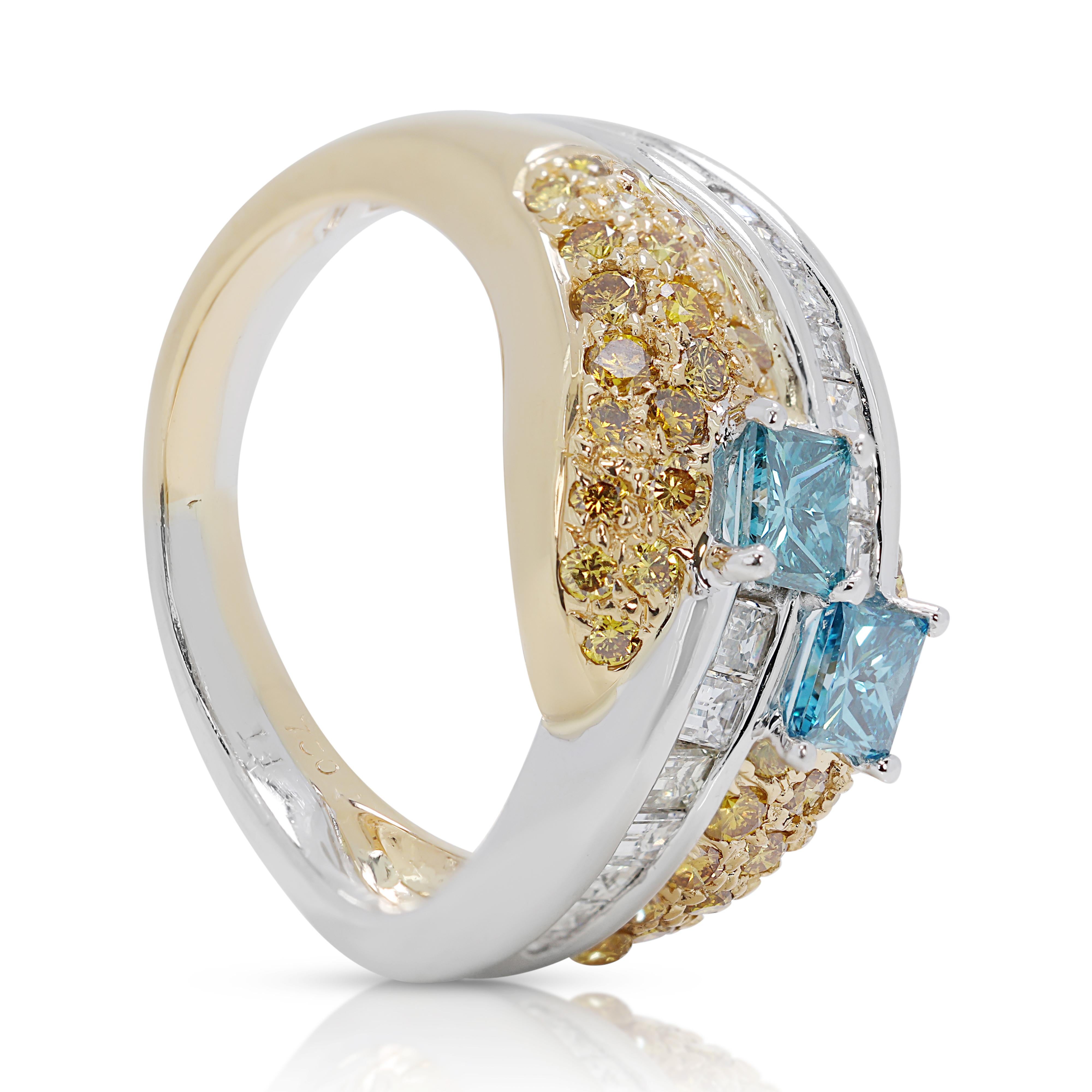 Schöner 1,67 Karat Diamanten Cluster-Ring aus 18 Karat zweifarbigem Gold mit Diamanten  im Zustand „Hervorragend“ im Angebot in רמת גן, IL