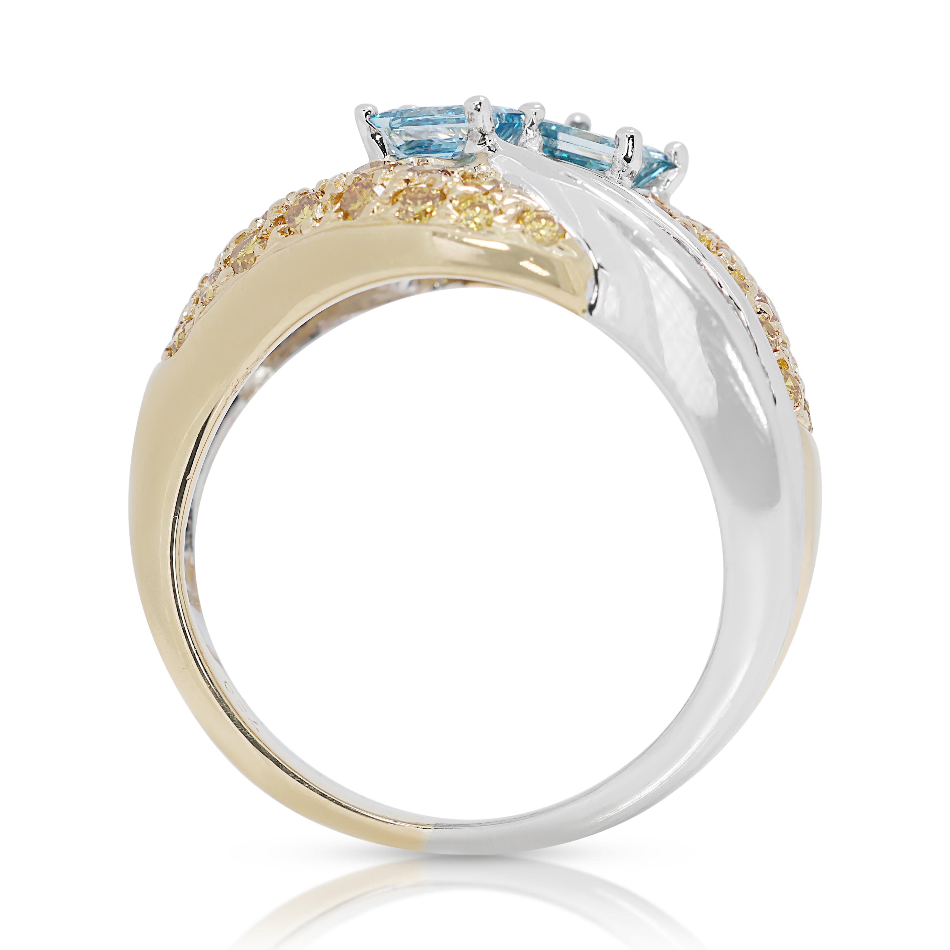 Schöner 1,67 Karat Diamanten Cluster-Ring aus 18 Karat zweifarbigem Gold mit Diamanten  im Angebot 2