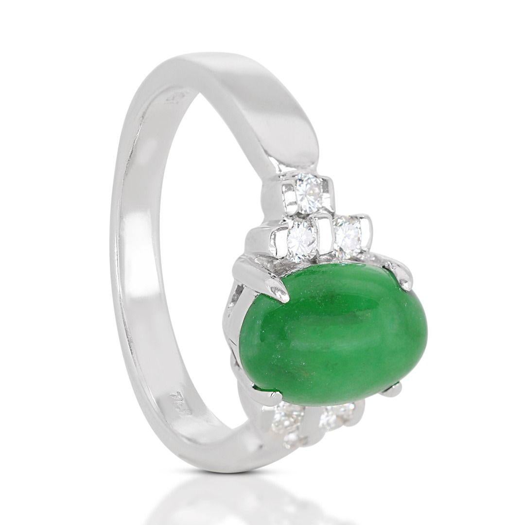 Beautiful 1.67ct Jade Ring with Side Diamonds in 18K White Gold In New Condition For Sale In רמת גן, IL