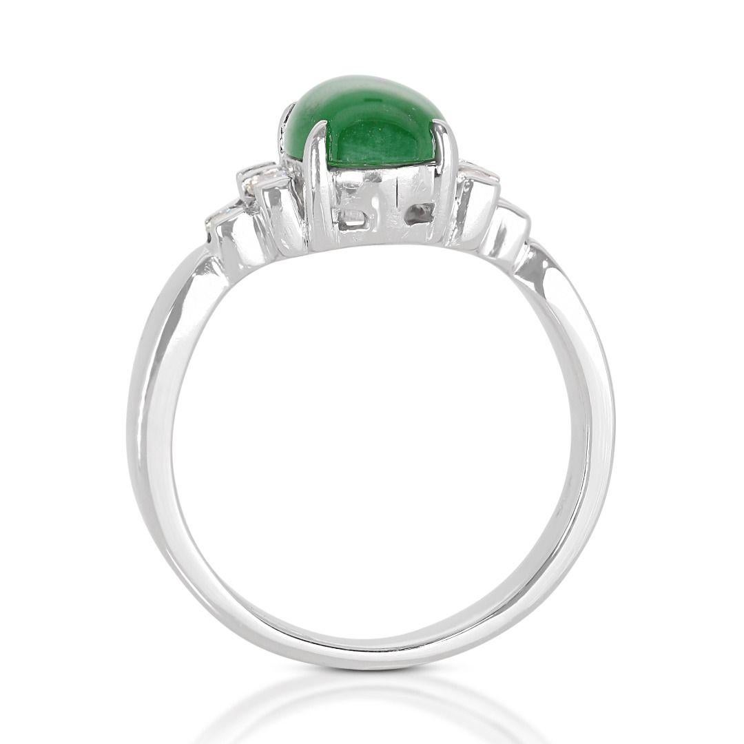Beautiful 1.67ct Jade Ring with Side Diamonds in 18K White Gold For Sale 1