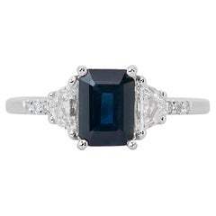 Beautiful 1.75ct Sapphire and Diamonds 3-Stone Ring in 18k White Gold - IGI Cert