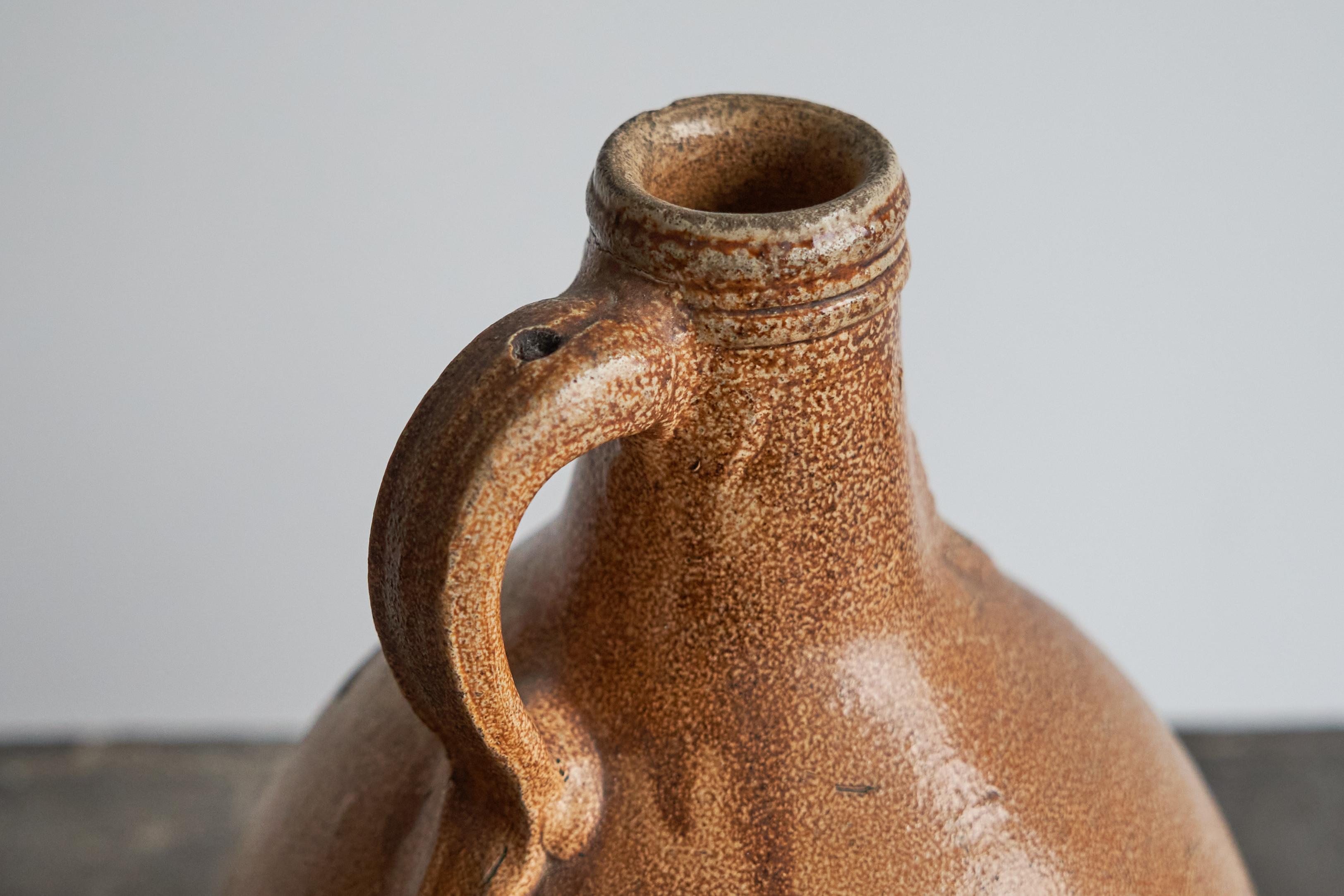 Bellissima brocca Bartmann / Bellarmine del XVII secolo in gres salato tedesco in vendita 3