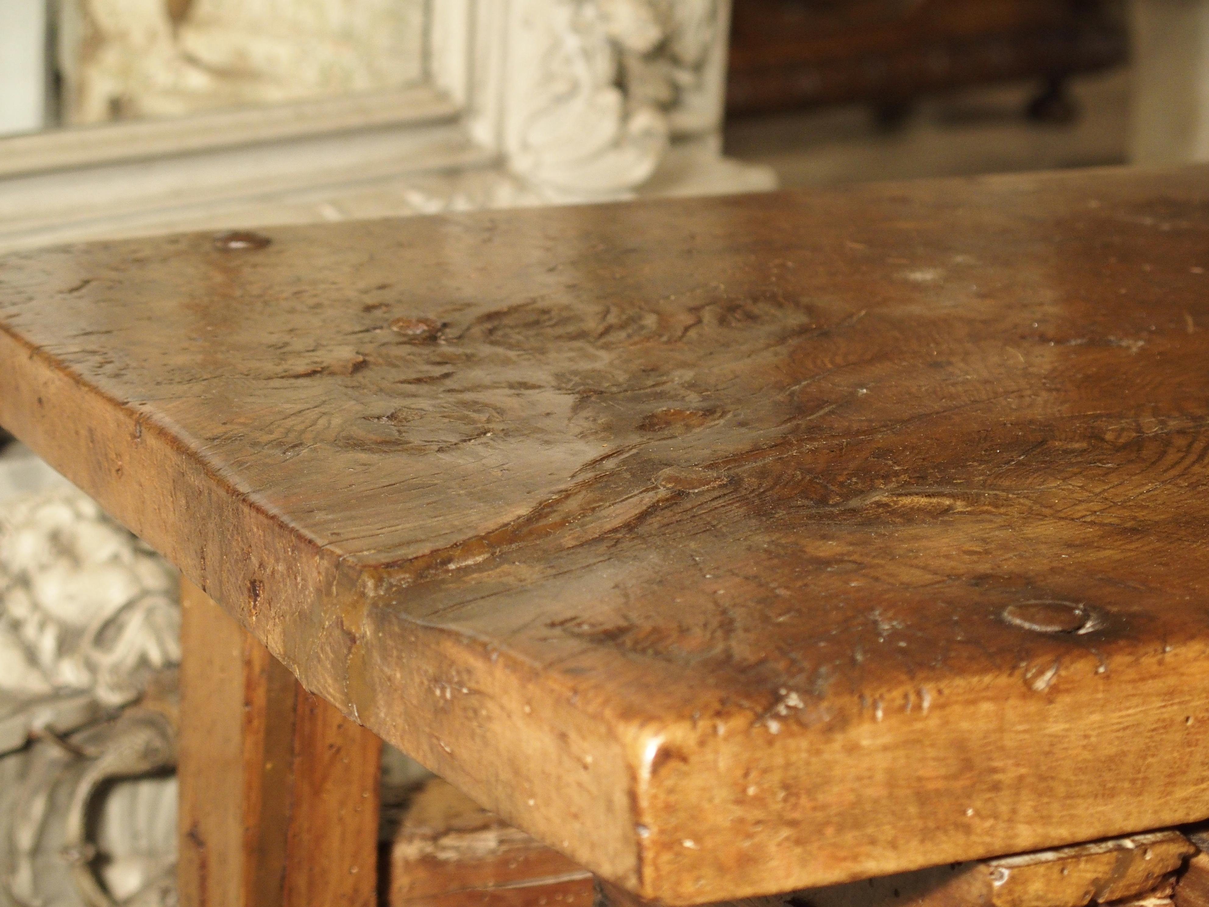 Beautiful 17th Century Walnut Side Table from Spain In Good Condition In Dallas, TX