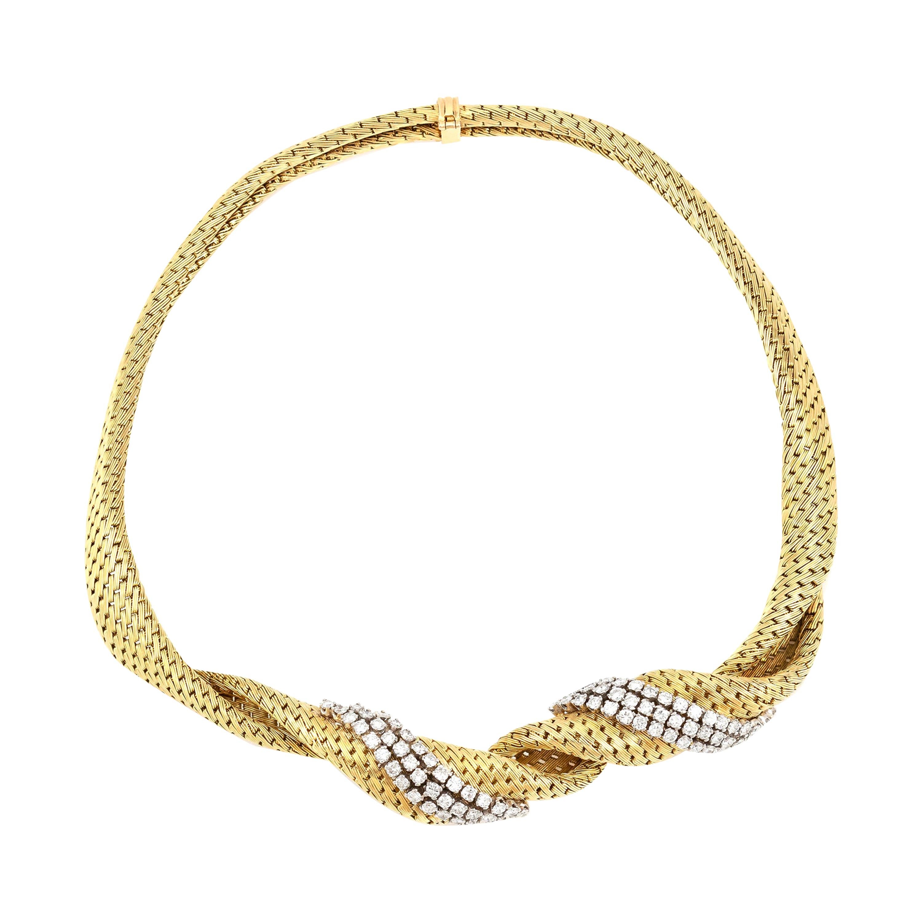 Beautiful 18 Karat Choker with Diamond Spiral in Front For Sale