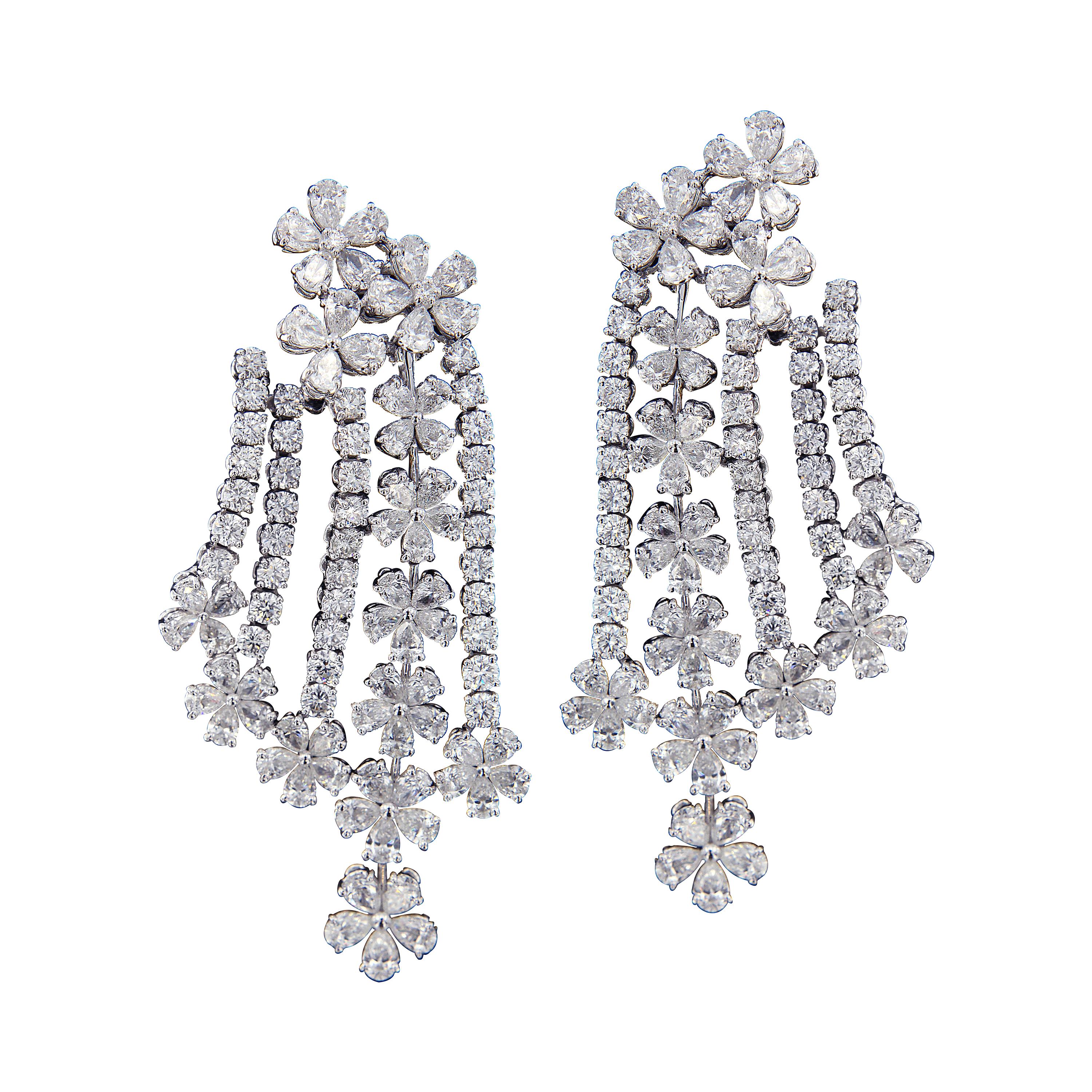 Beautiful 18 Karat White Gold and Diamond Flower Earrings For Sale