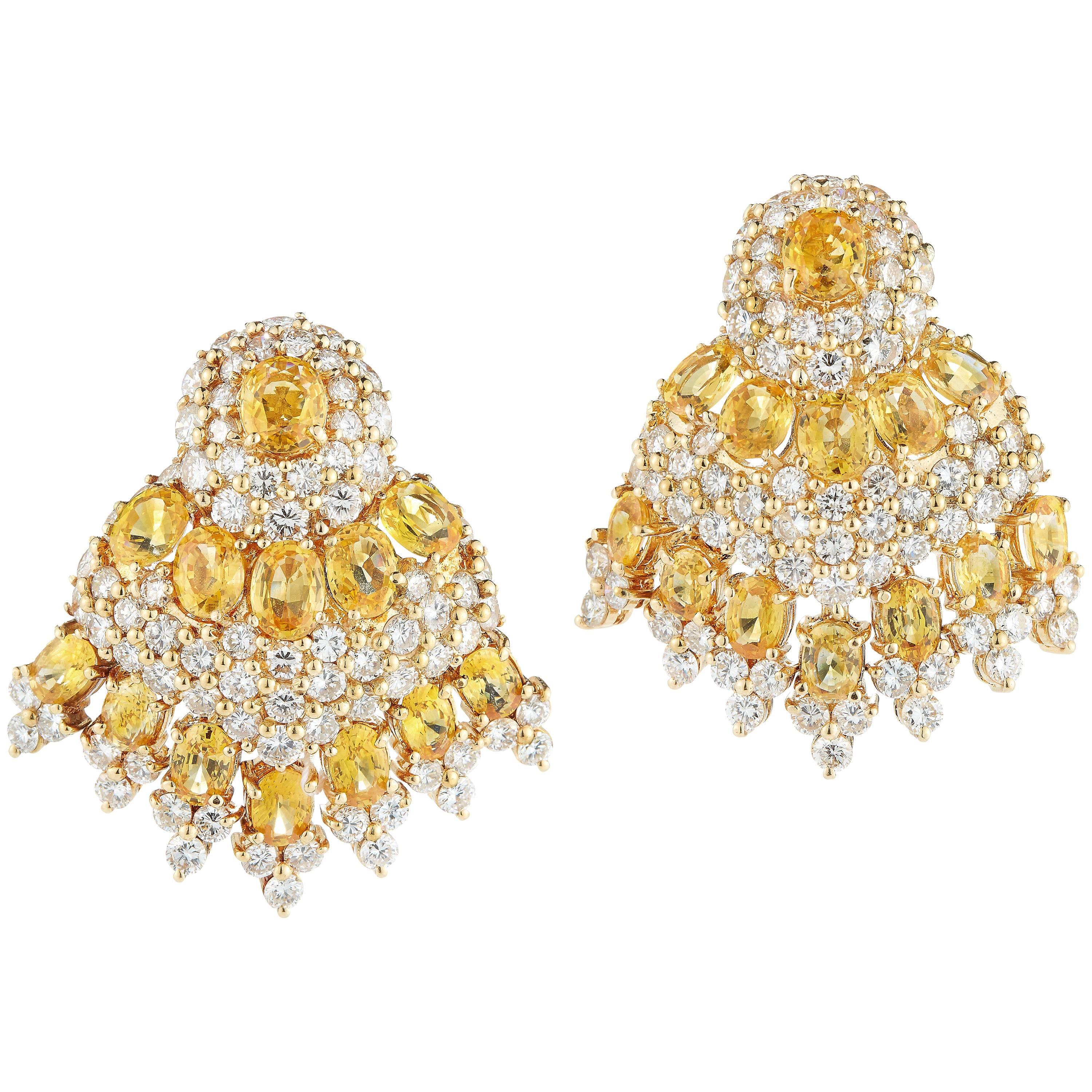 Beautiful 18 Karat Yellow Gold and Diamond Earring For Sale