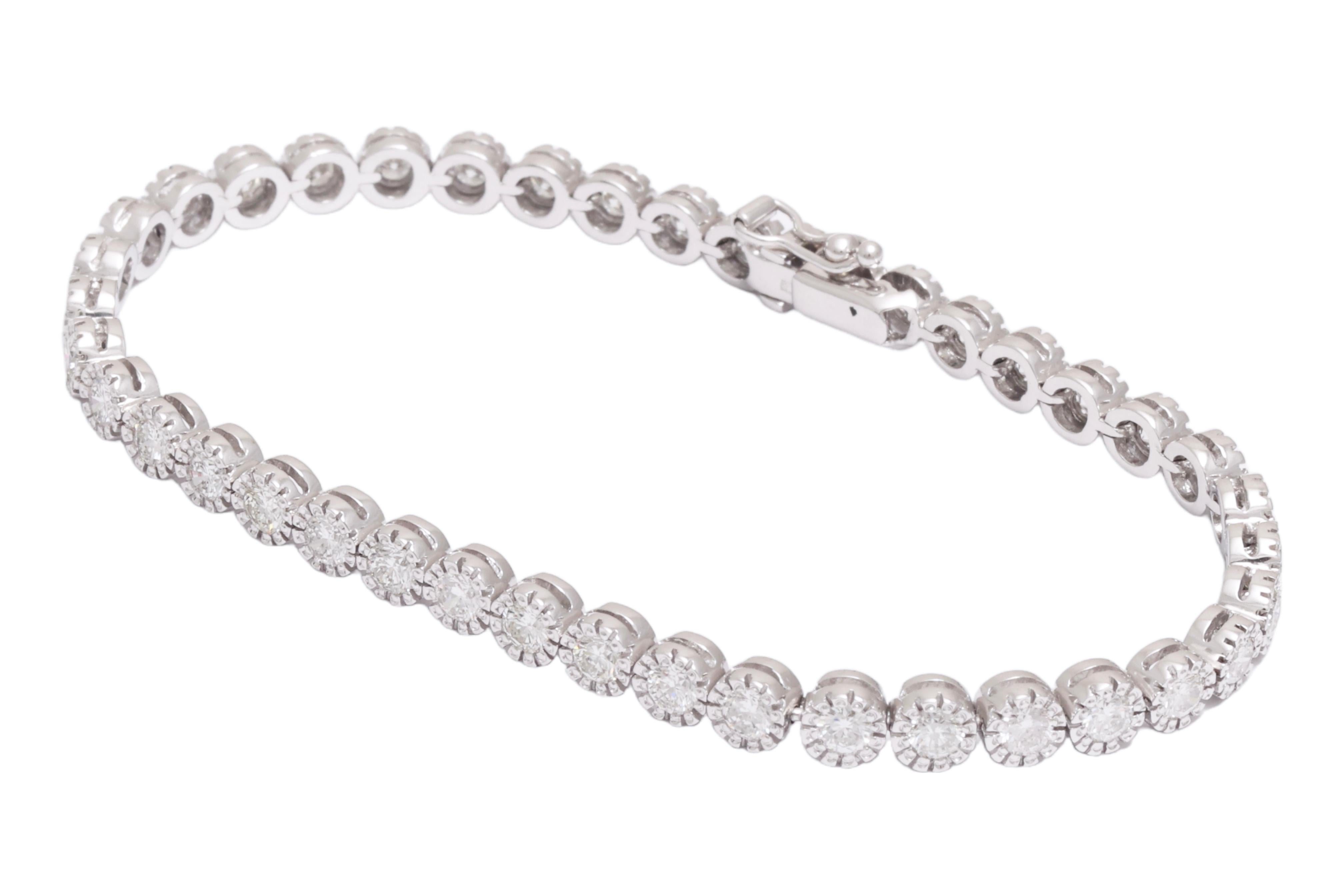 Brilliant Cut Beautiful 18 kt. White Gold Tennis Bracelet With 4 ct. Diamonds For Sale