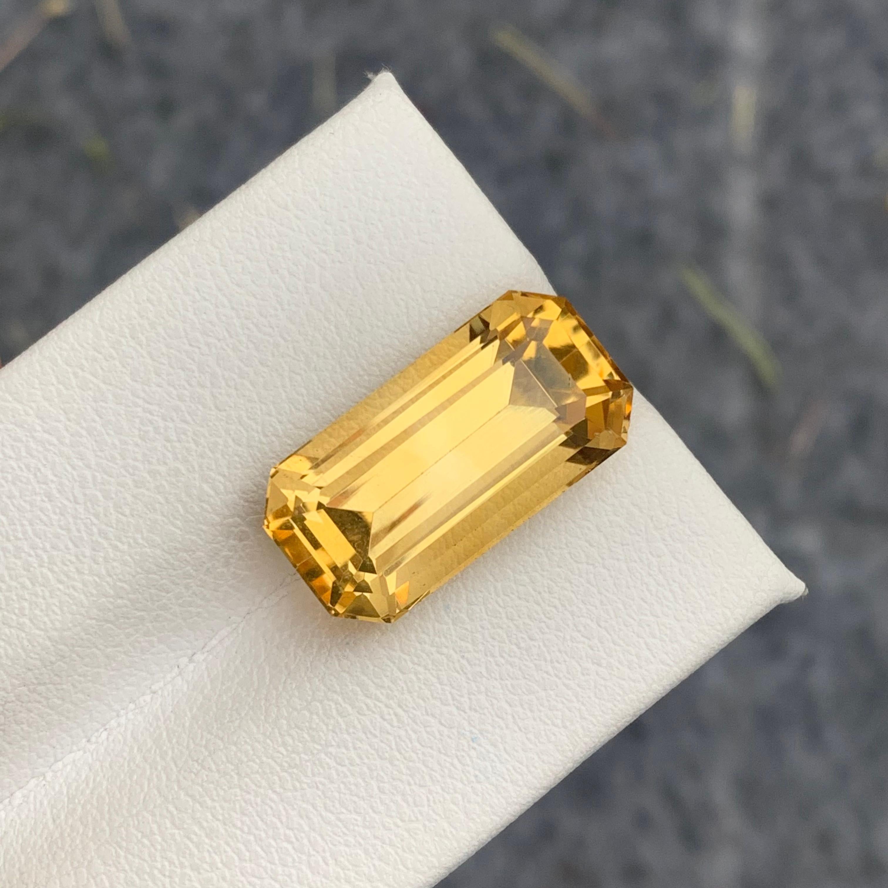 Beautiful Long Emerald Cut Natural Loose Yellow Citrine from Brazil For Sale 6