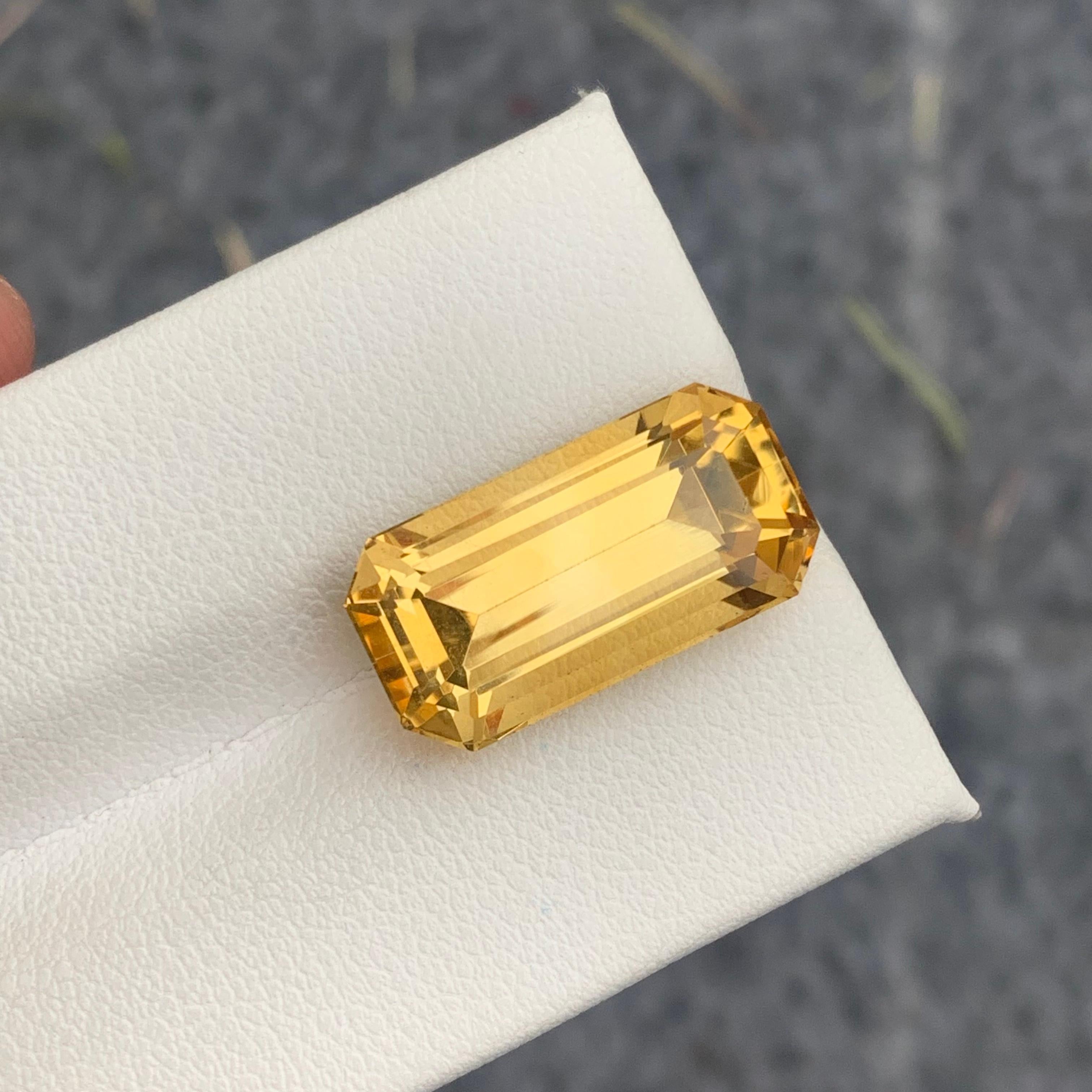 Beautiful Long Emerald Cut Natural Loose Yellow Citrine from Brazil For Sale 2