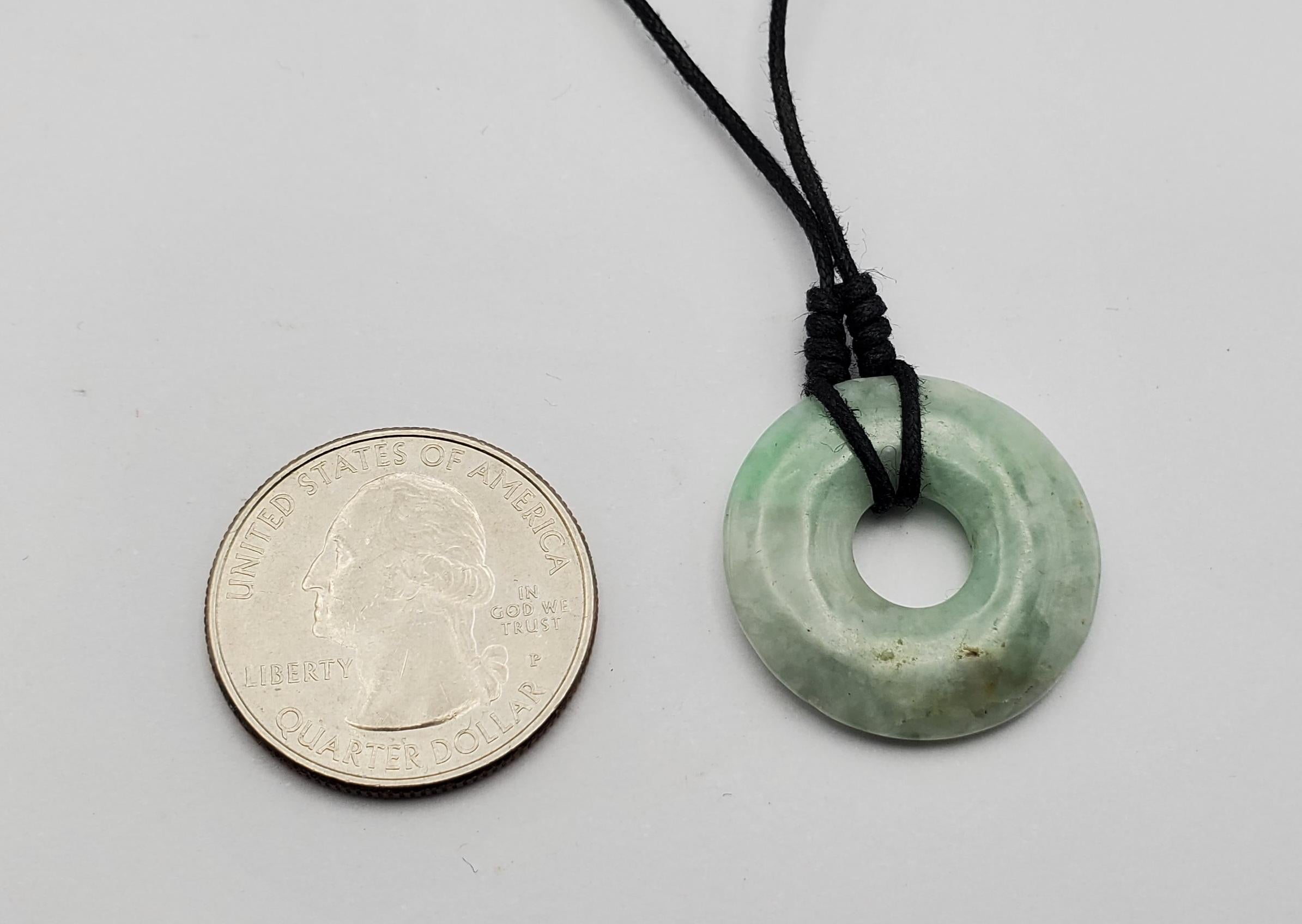 Beautiful 18.83ct Jadeite Jade Donut Disc Peace Wheel Pendant Necklace For Sale 2