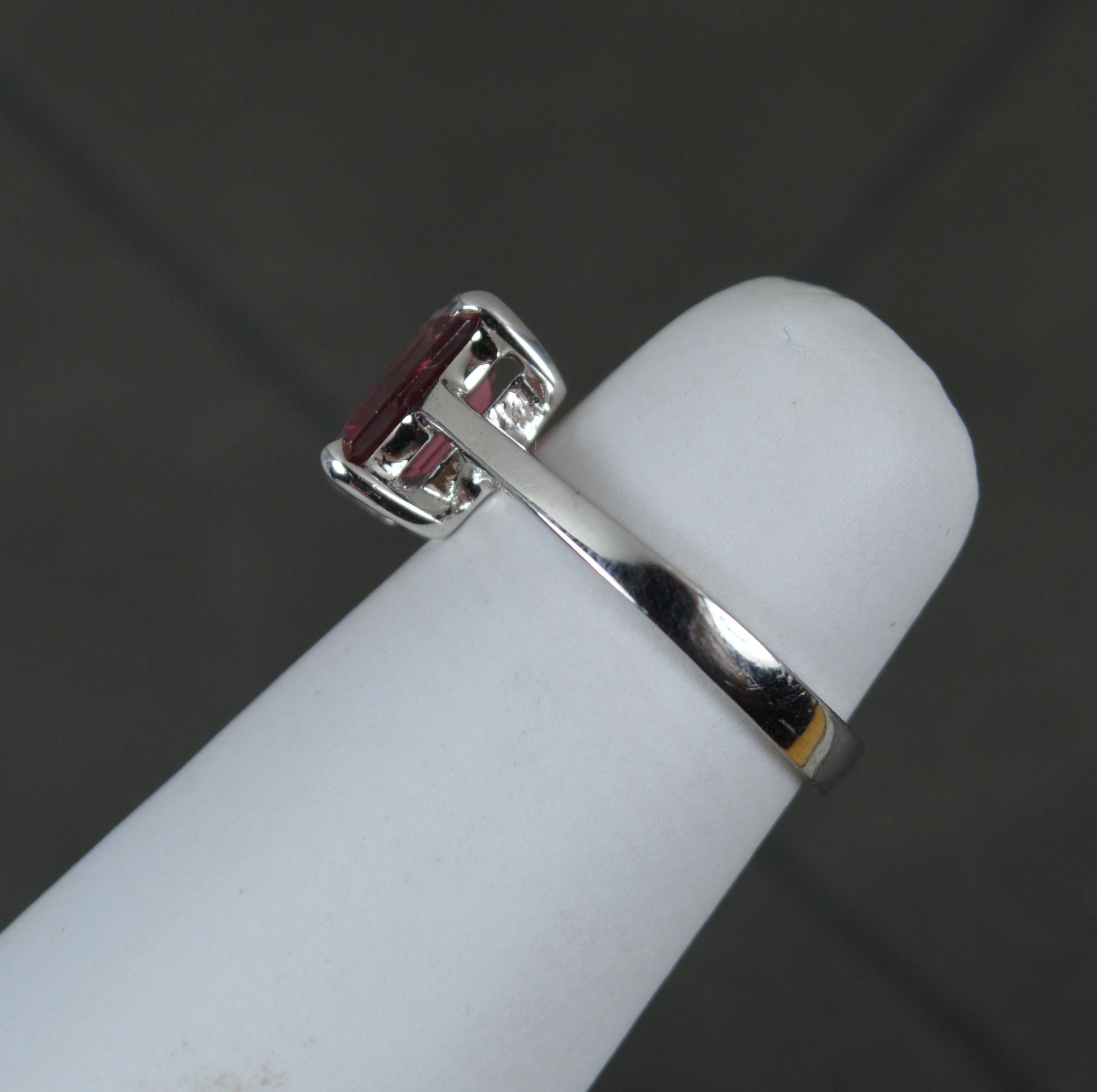 Beautiful 18ct White Gold and Tourmaline Solitaire Engagement Ring 2