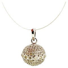Precioso Colgante de Oro Blanco de 18k, 1,7 ct Diamante Incrustado