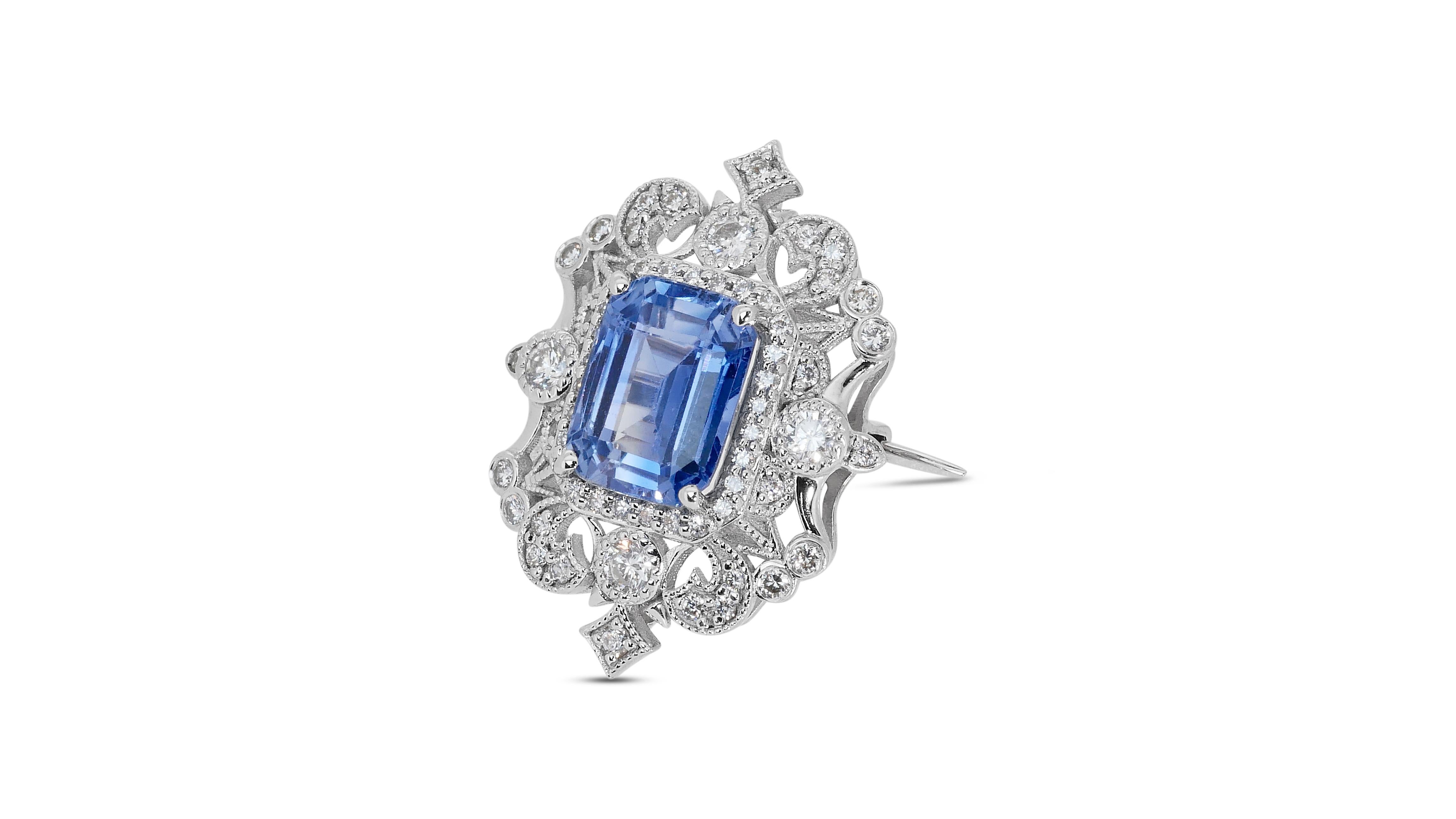 Octagon Cut Beautiful 18K White gold Brooch w/ 5.79 ct total natural sapphire and diamonds For Sale