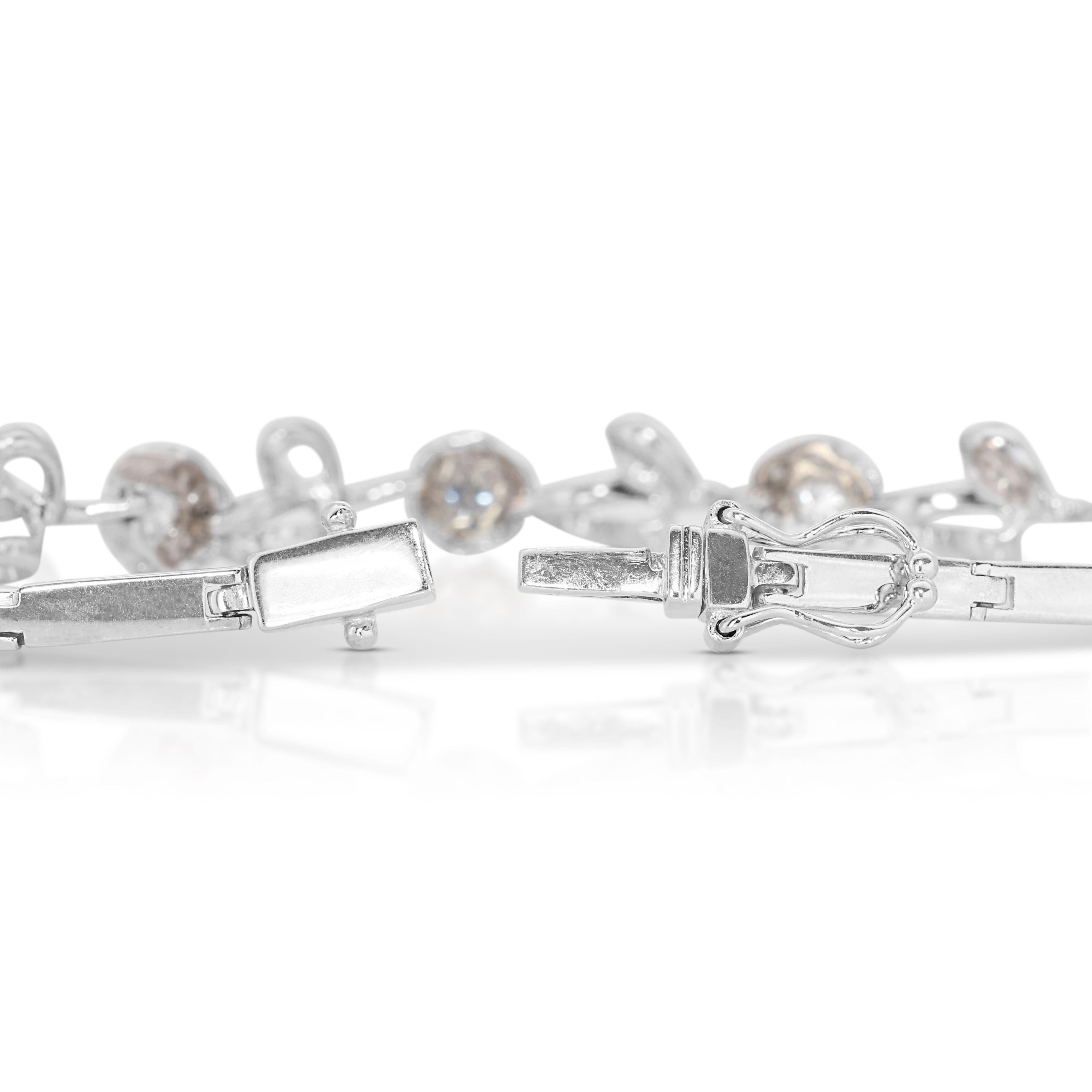 Women's Beautiful 18K White Gold Diamond Bracelet with 0.70 Ct Natural Diamonds For Sale
