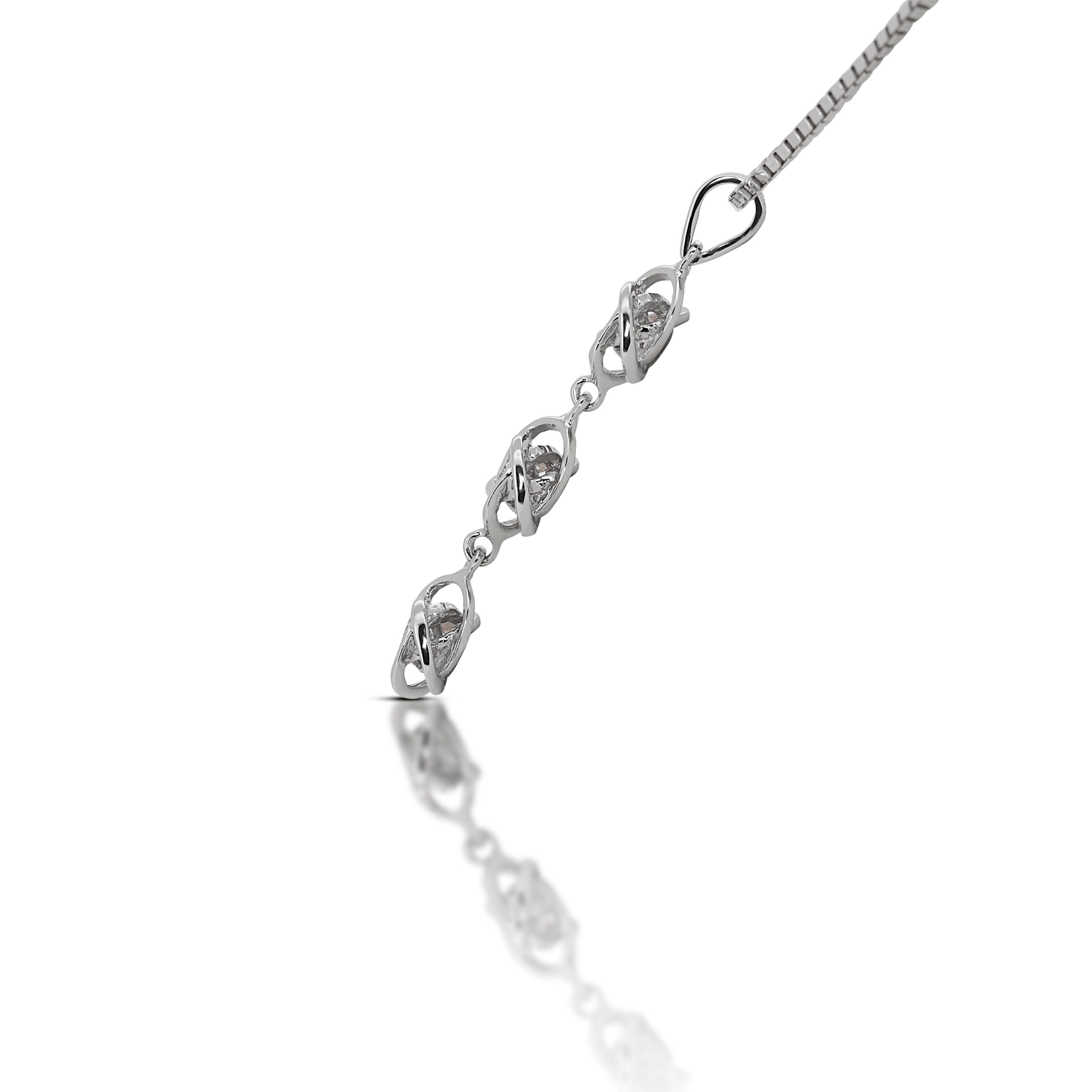 Women's Beautiful 18K White Gold Diamond Pendant with 0.14 ct - (Chain not included)  For Sale