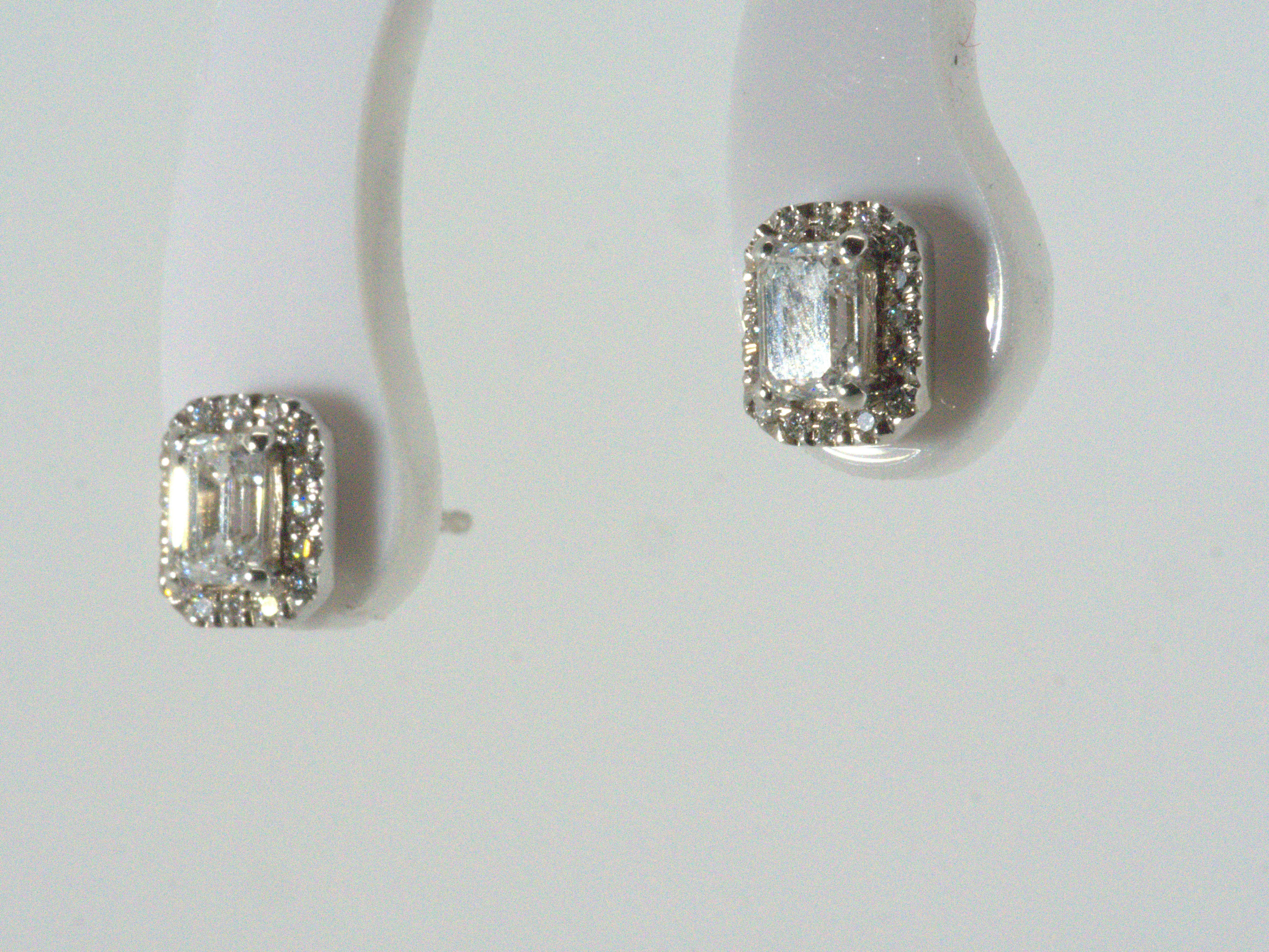 Emerald Cut Beautiful 18k White Gold Earrings with 0.93 Ct Natural Diamonds, GIA Cert