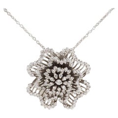 Beautiful 18K White Gold Flower Necklace with 1.0 Ct Natural Diamonds, IGI Cert