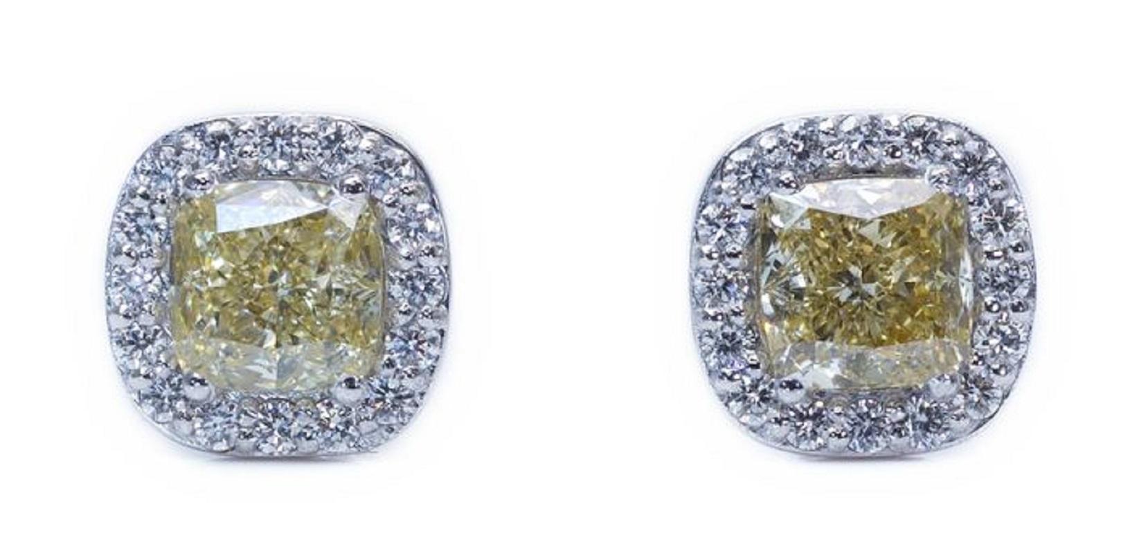 Beautiful 18k White Gold Halo Earrings with 2.96 Ct Natural Diamonds, GIA Cert 1