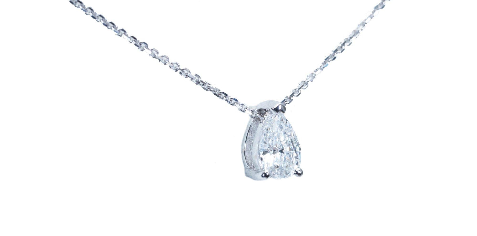 Beautiful 18K White Gold Necklace with 0.39 Ct Natural Diamond, GIA Certificate 3