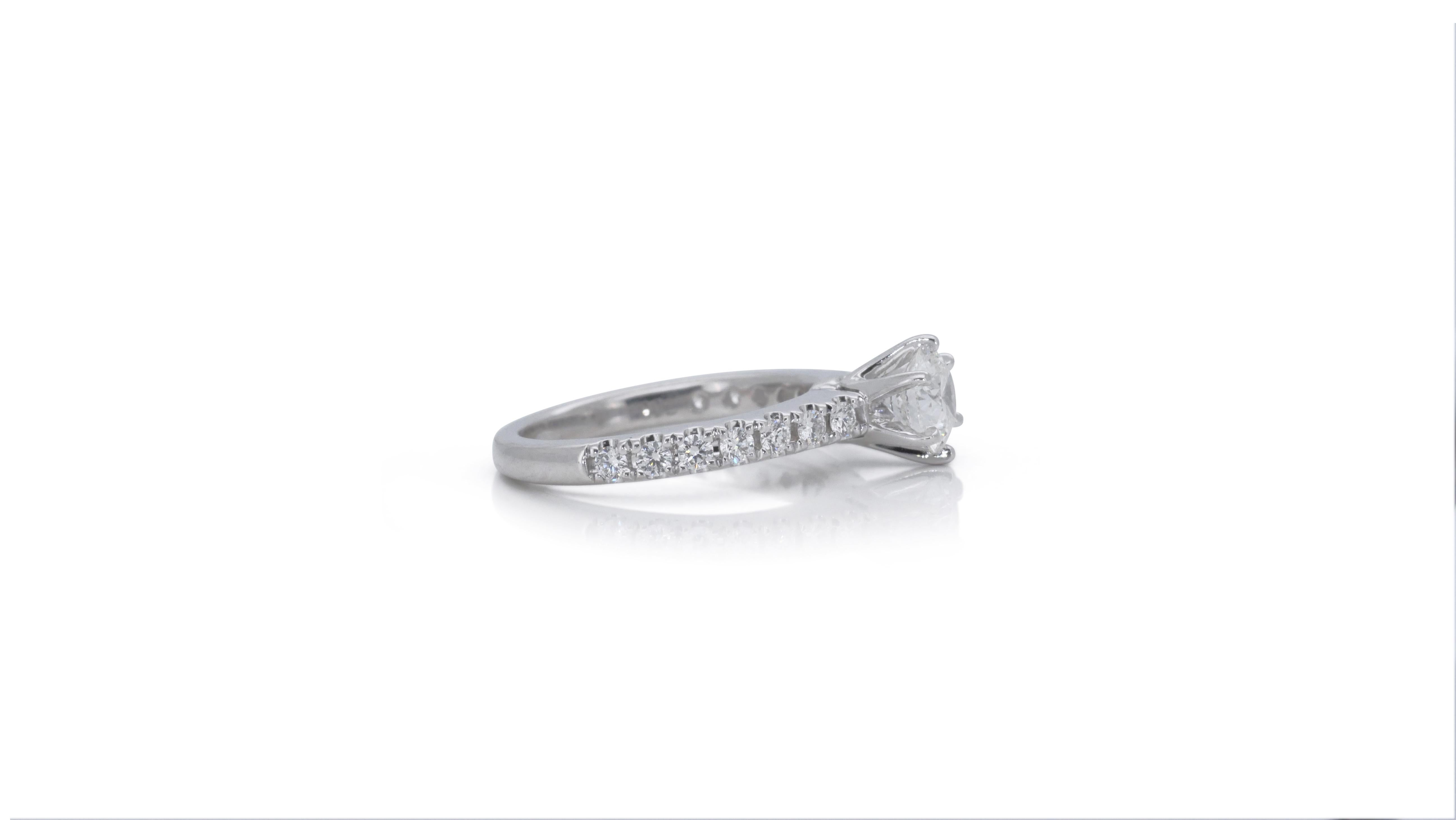 Women's Beautiful 18k White Gold Pave Ring with 0.73 Carat Weight of Natural Diamonds For Sale