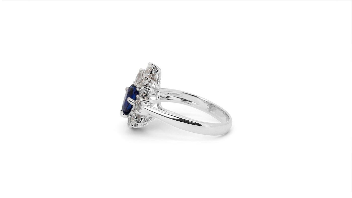 Beautiful 18k White Gold Ring 1.34 Ct Natural Sapphire and Diamonds IGI Cert 2