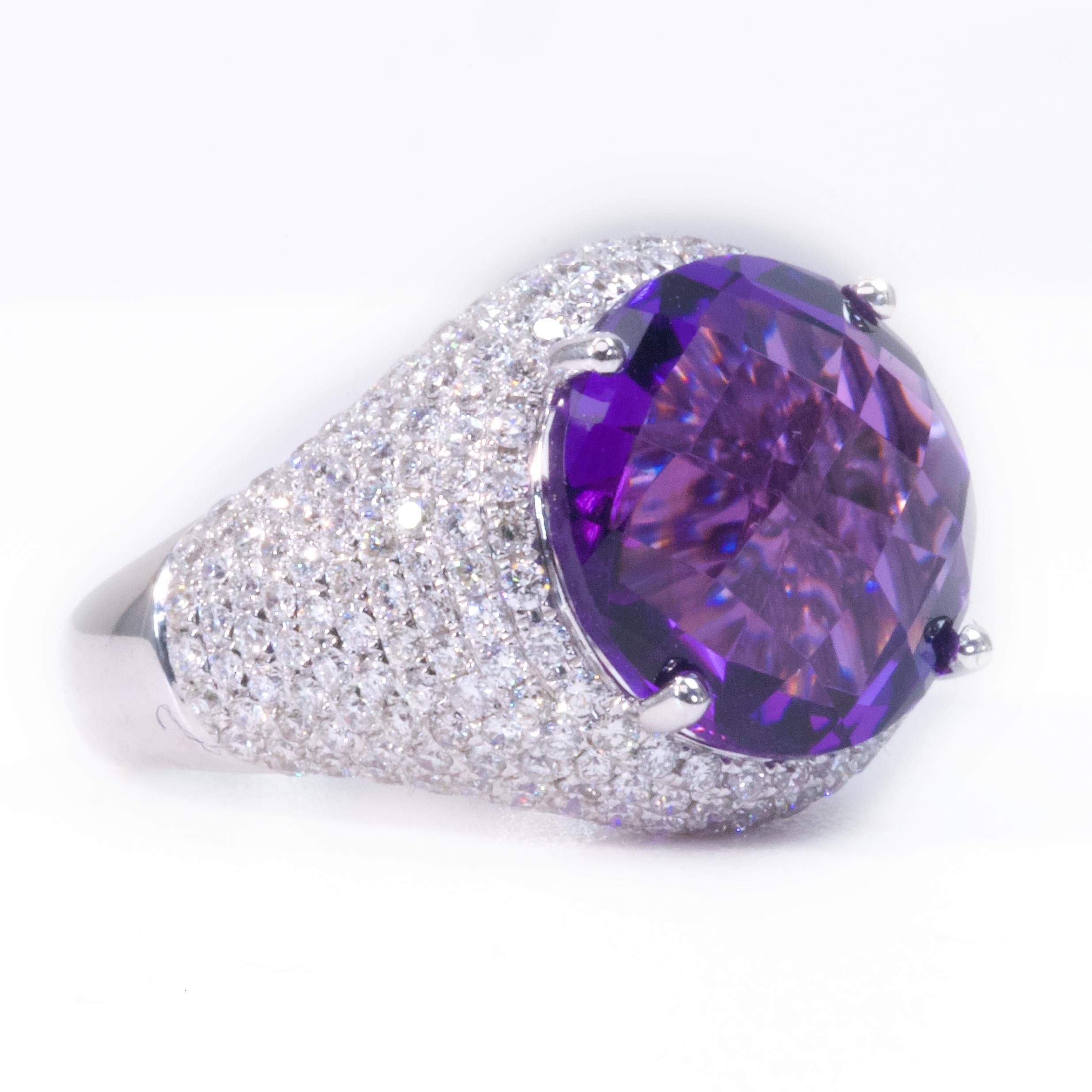 Round Cut Beautiful 18k White Gold Ring 8.30 Ct Natural Amethyst and Diamonds, AIG Cert