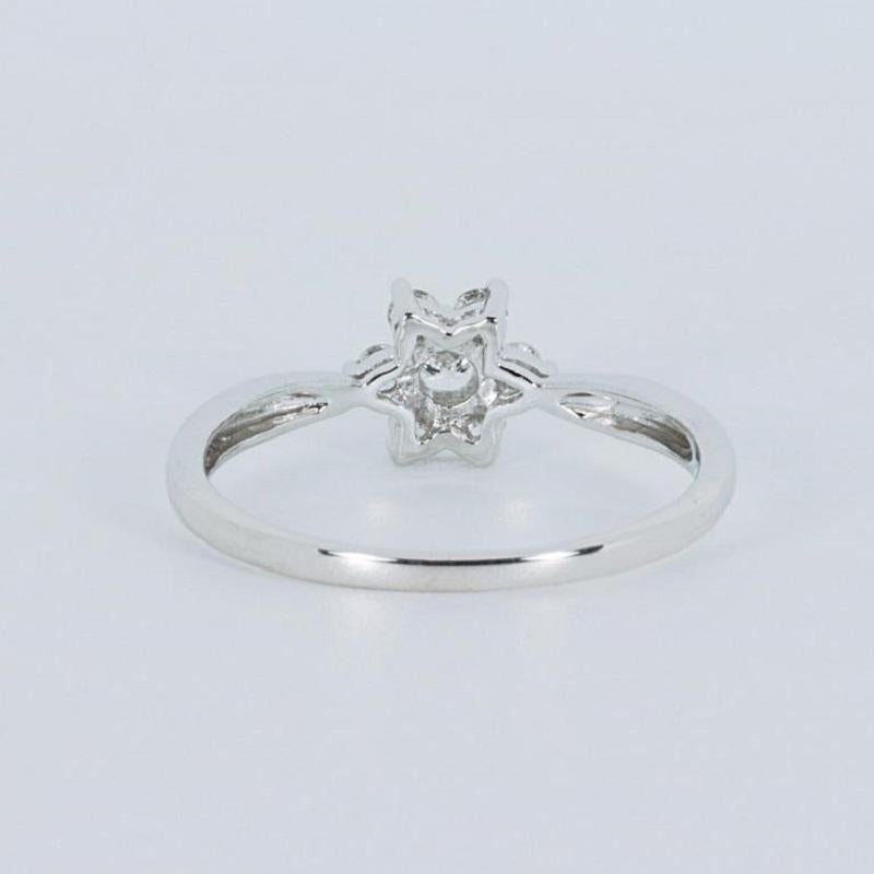 Women's Beautiful 18K White Gold Ring with 0.42 ct Natural Diamonds