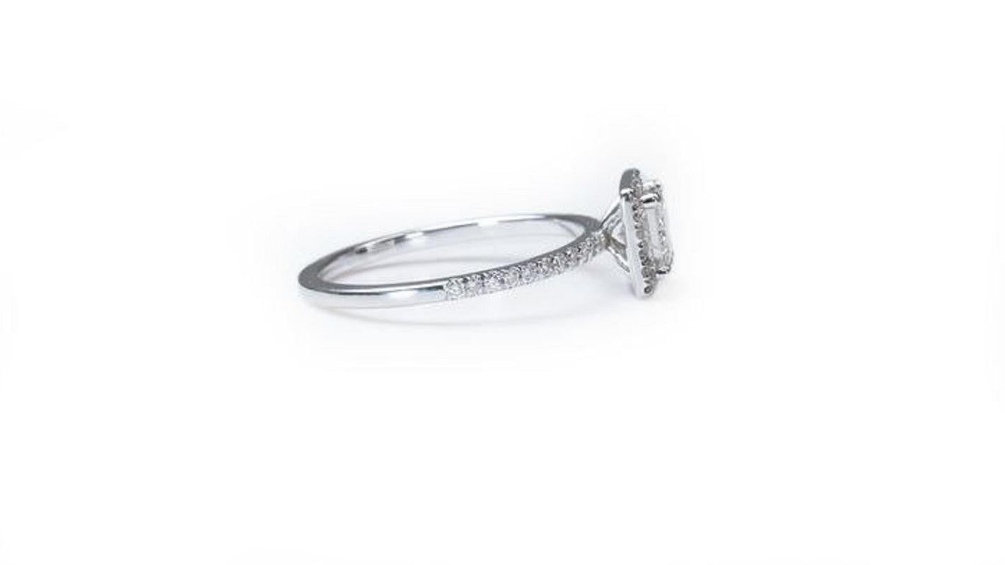 Women's Beautiful 18K White Gold Ring with 1.02 ct Natural Diamond- IGI Certificate