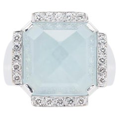 Beautiful 18K White Gold Ring with 10.20 Ct Natural Aquamarine & Diamond