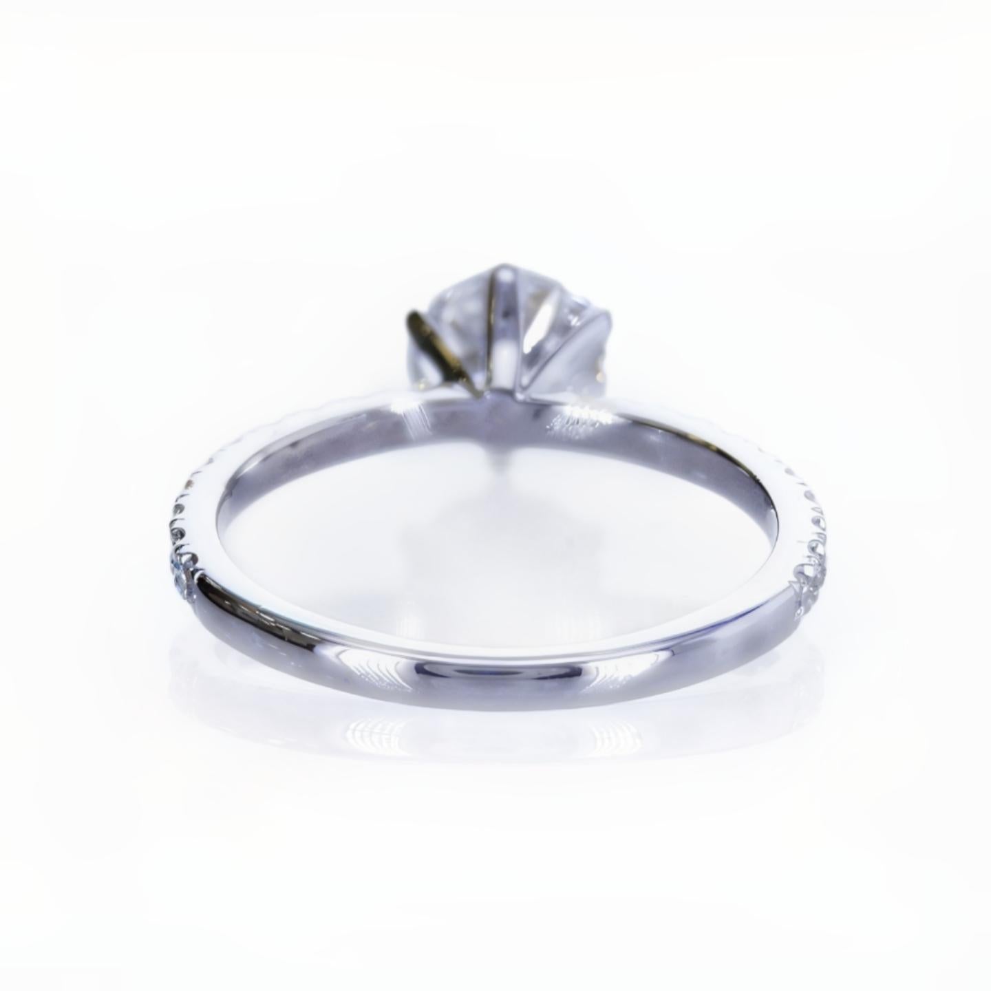 Beautiful 18K White Gold Ring with 1.20ct Natural Diamonds, Engagement Jewelry In New Condition For Sale In רמת גן, IL