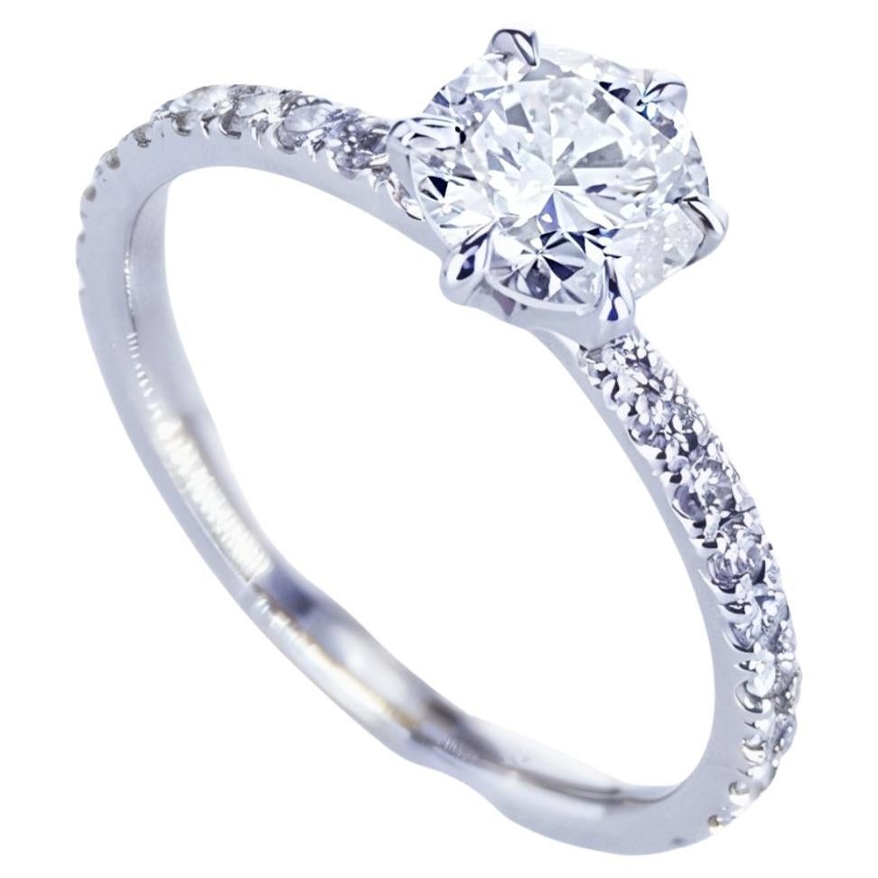 Beautiful 18K White Gold Ring with 1.20ct Natural Diamonds, Engagement Jewelry For Sale