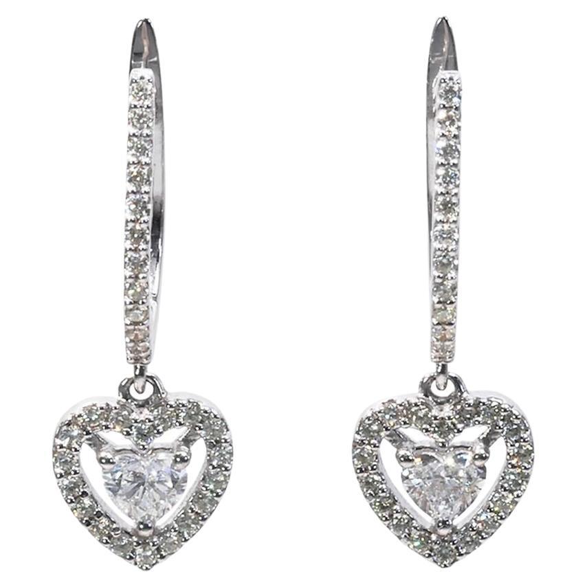 Magnifiques clous d'oreilles en or blanc 18 carats en forme de cur avec diamants naturels de 1,13 carat