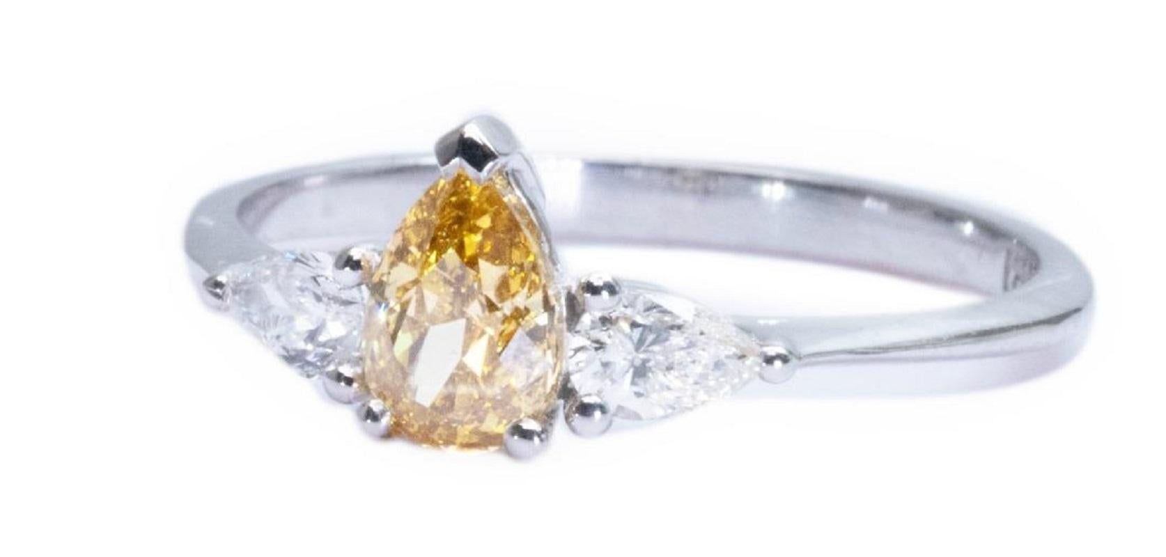 Women's Beautiful 18k White Gold Three Stone Ring with 0.77 ct Natural Diamond- AIG cert
