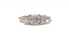 Beautiful 18k Yellow Gold 3 Stone Ring with 2.65 Ct Natural Diamonds AIG Cert