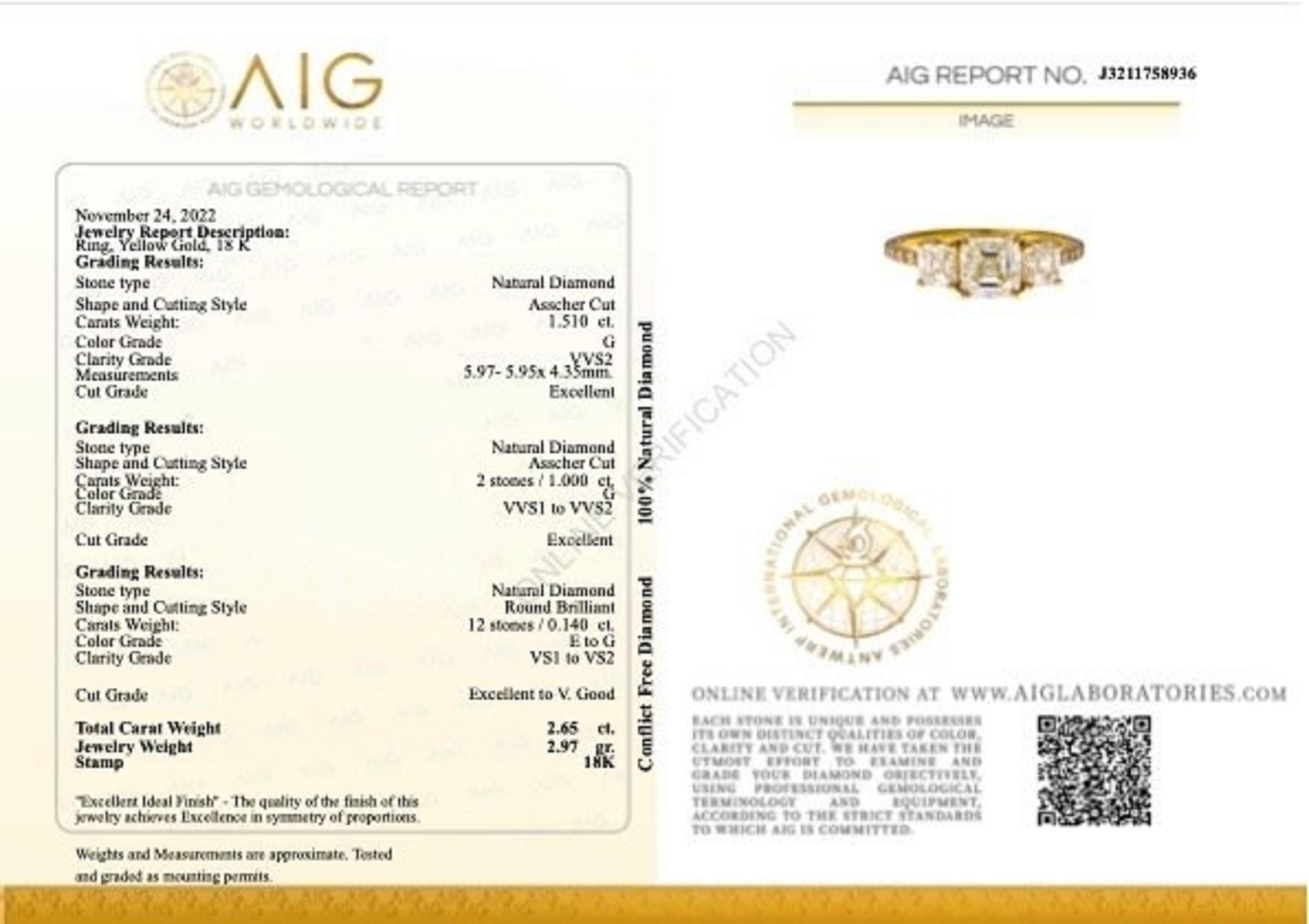 Asscher Cut Beautiful 18k Yellow Gold 3 Stone Ring with 2.65 Ct Natural Diamonds AIG Cert
