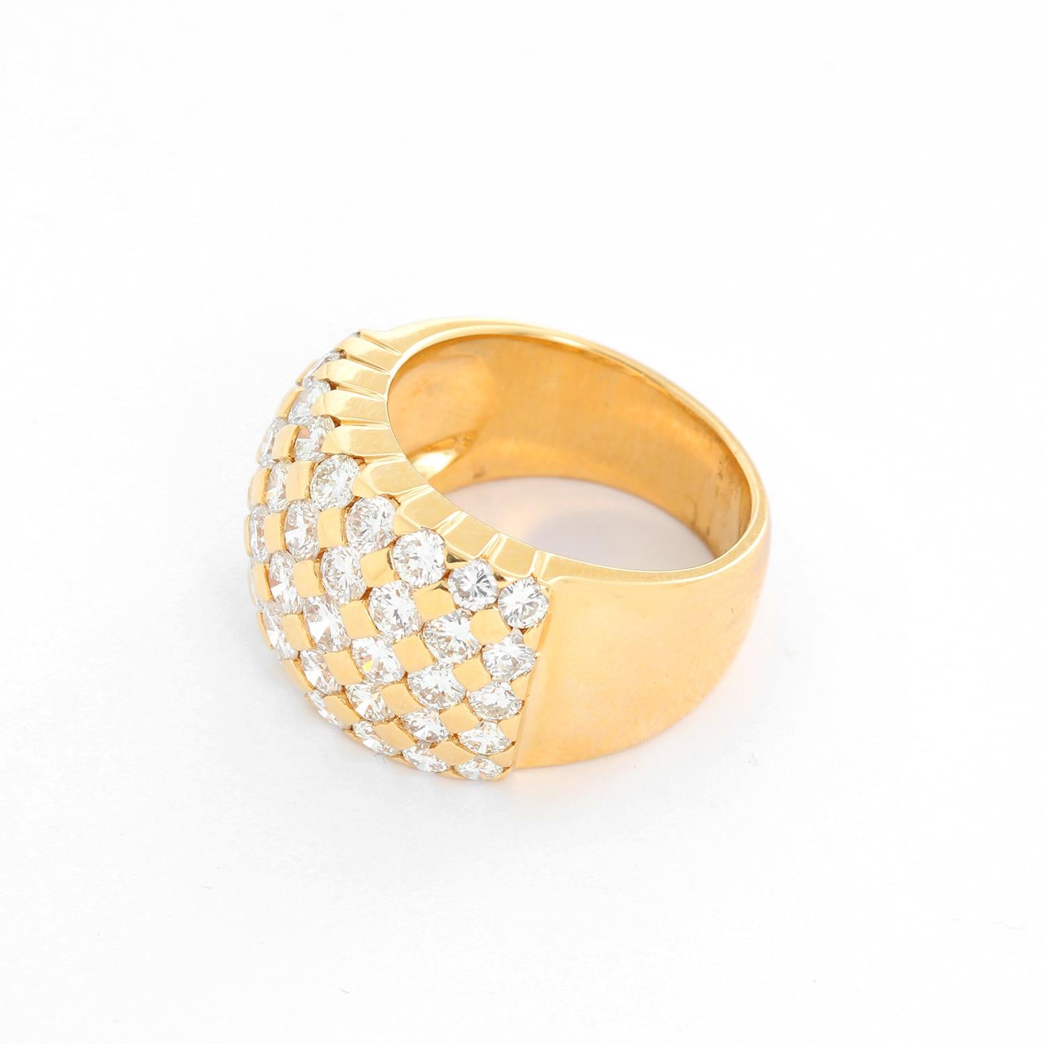 Beautiful 18K Yellow Gold and Diamond Dome Ring Size 7 1/4  - 18K Yellow gold ring with 45 pave diamonds. Weighing 3.24 carats. Size 7 1/4. Total weight 13.4 grams. Pre-owned with custom box 
This ring is easy to wear with everything on your middle