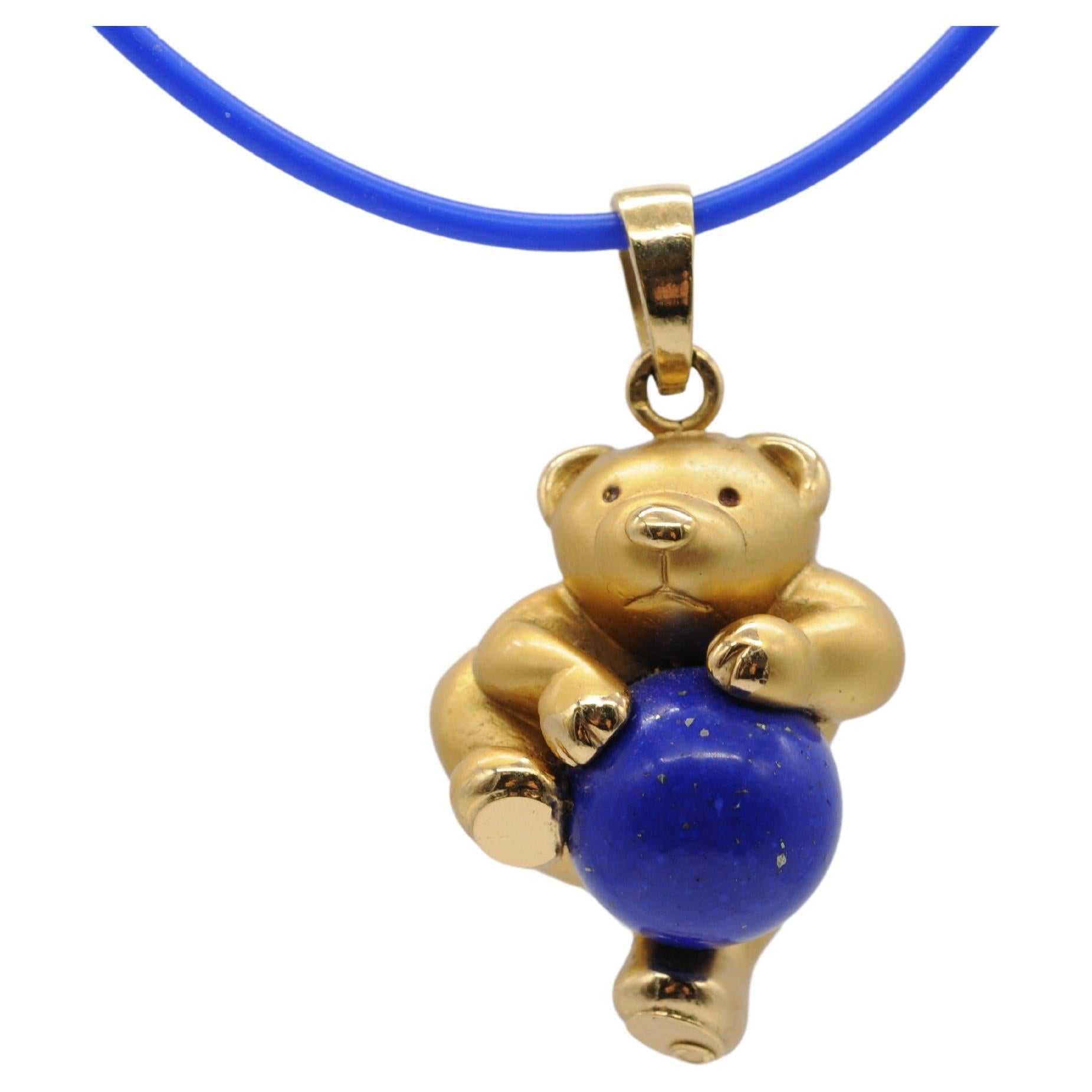 Beautiful 18k yellow gold bear pendant with  lapis lazuli For Sale 6