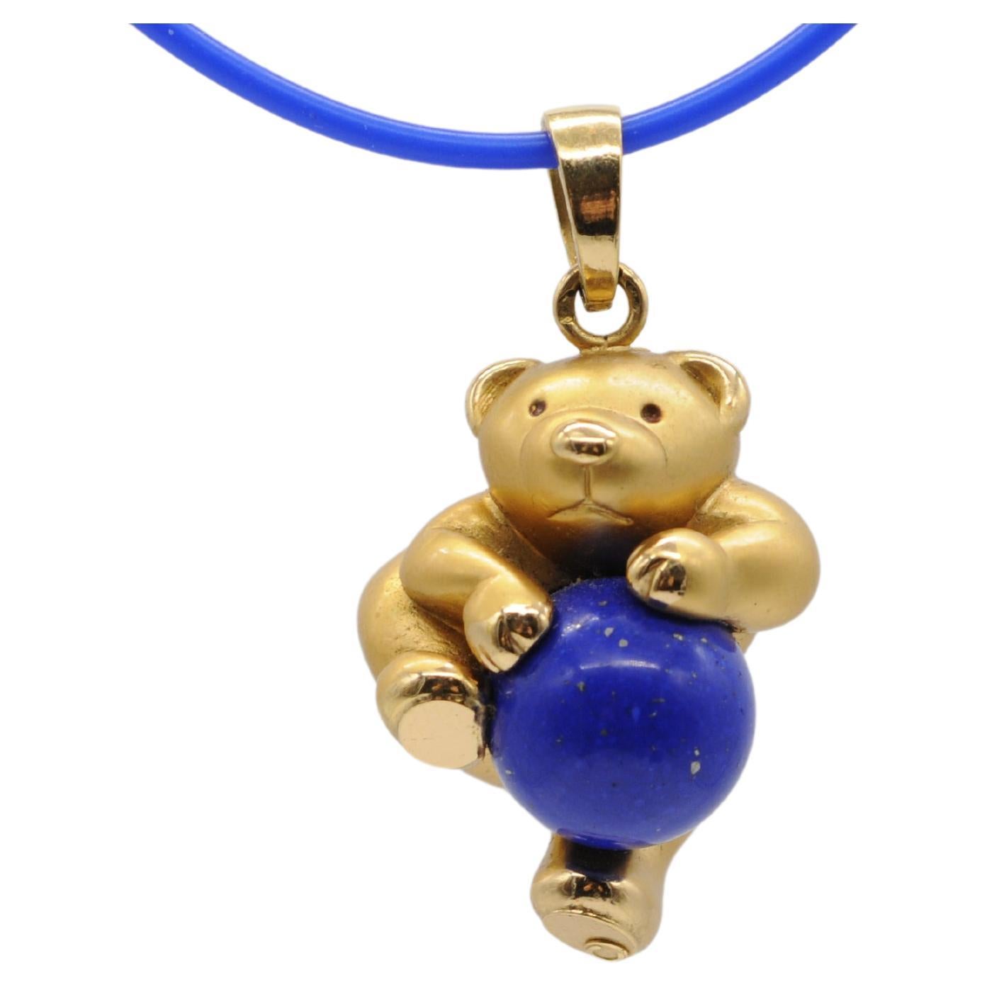 Beautiful 18k yellow gold bear pendant with  lapis lazuli For Sale 7