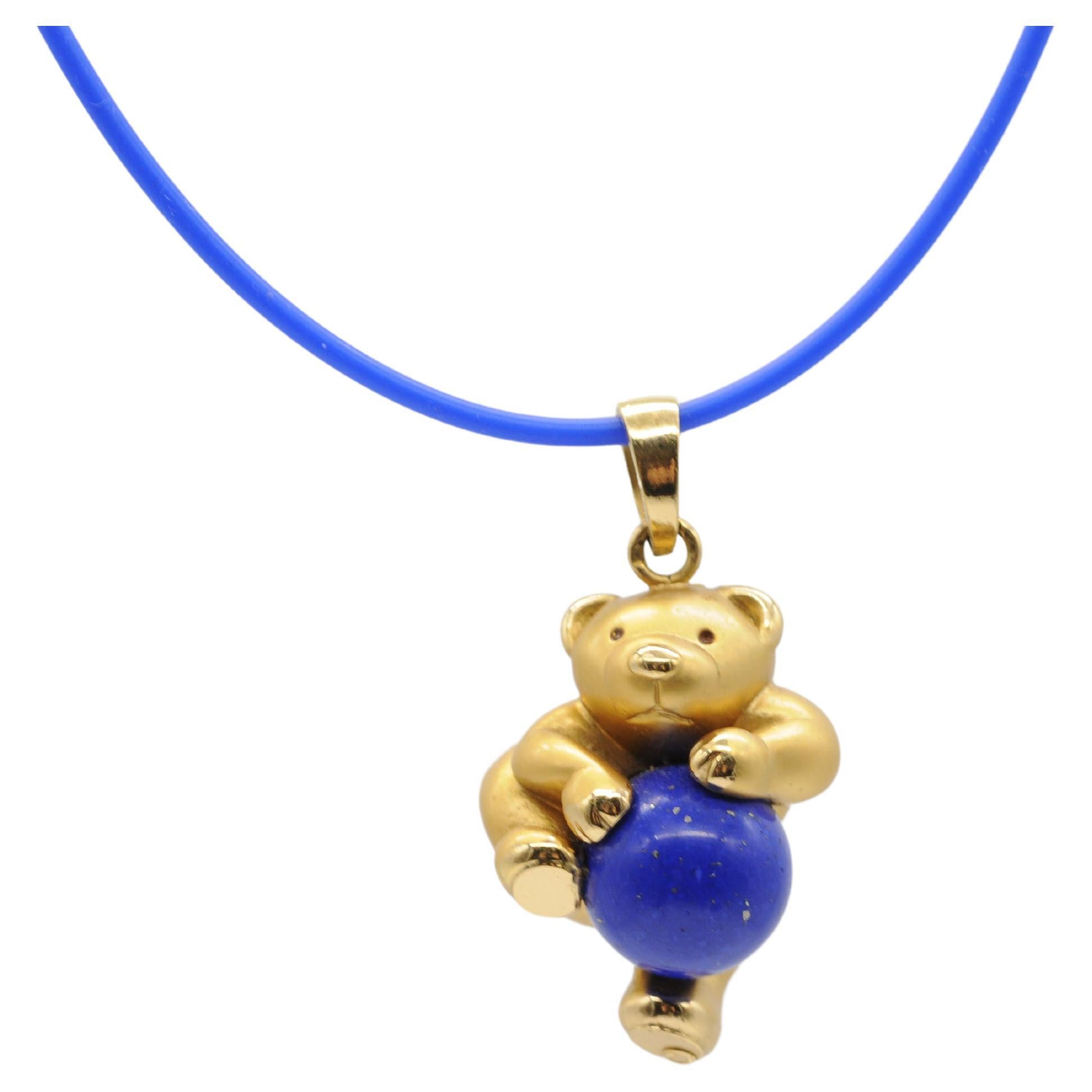 Beautiful 18k yellow gold bear pendant with  lapis lazuli For Sale 10
