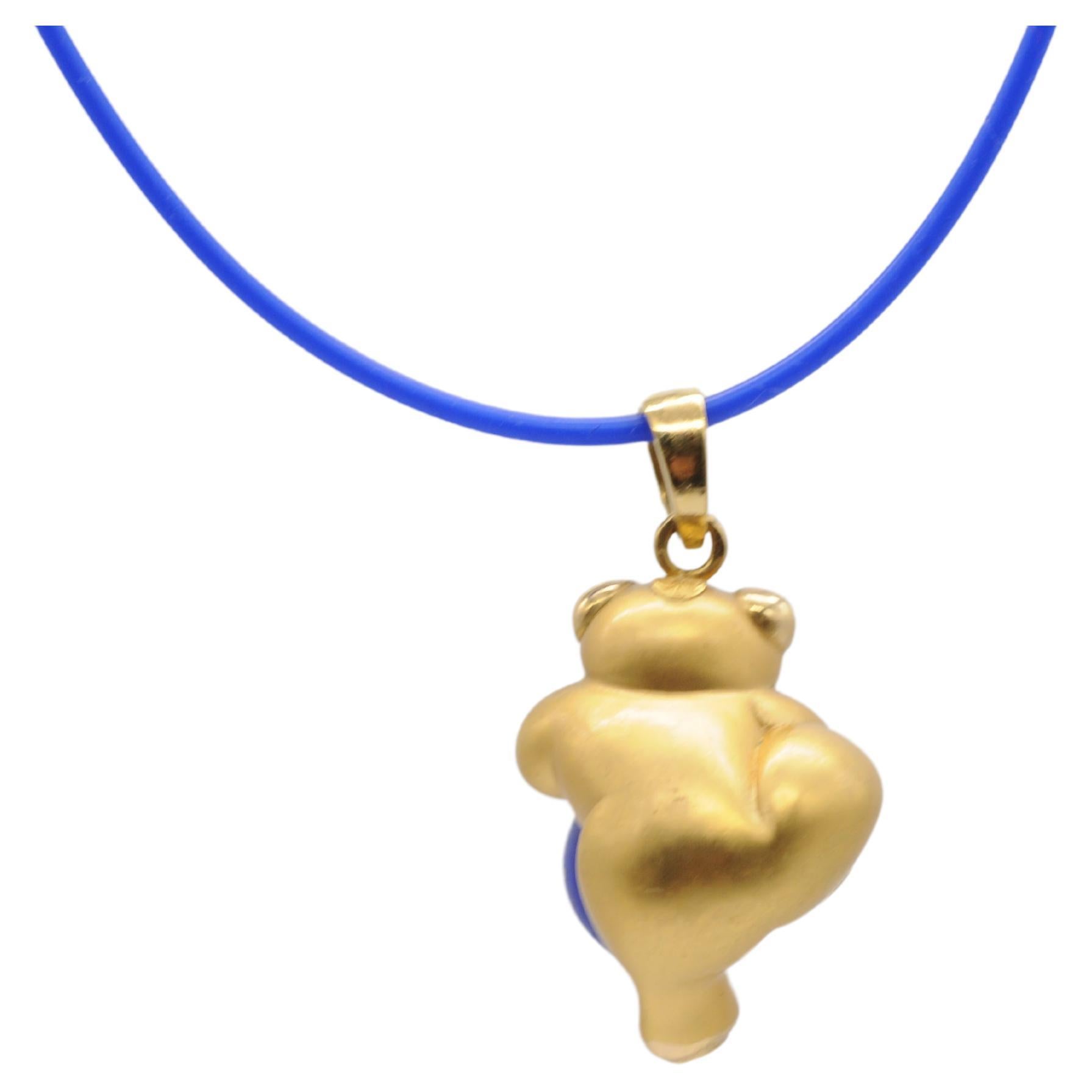 Beautiful 18k yellow gold bear pendant with  lapis lazuli For Sale 2