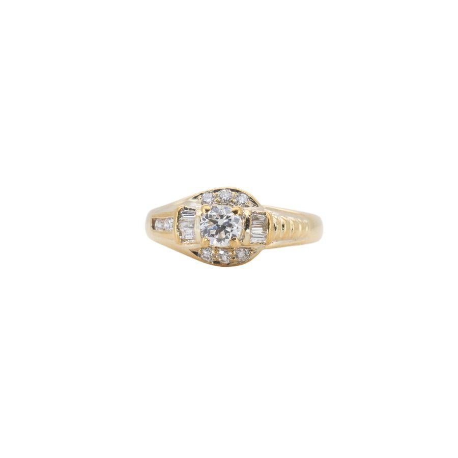 A gorgeous cluster ring with a dazzling 0.48 carat round brilliant diamonds. The jewelry is made of 18k Yellow gold with a high quality polish. It comes with a fancy jewelry box.

6 diamonds main stone total of: 0.48 carat
cut: round