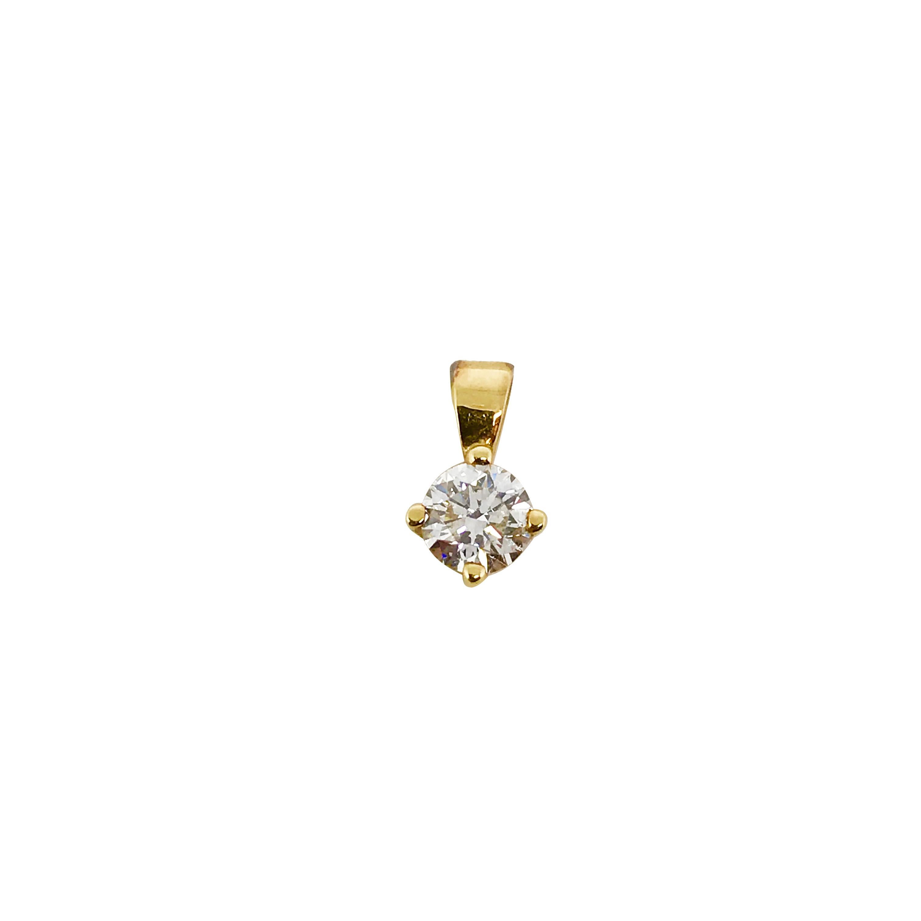 A beautiful solitaire pendant with a dazzling 0.5 carat round brilliant diamond. The jewelry is made of 18k Yellow Gold with a high quality polish. It comes with IGI certificate and a fancy jewelry box.

1 diamond main stone of 0.5 carat
cut: round