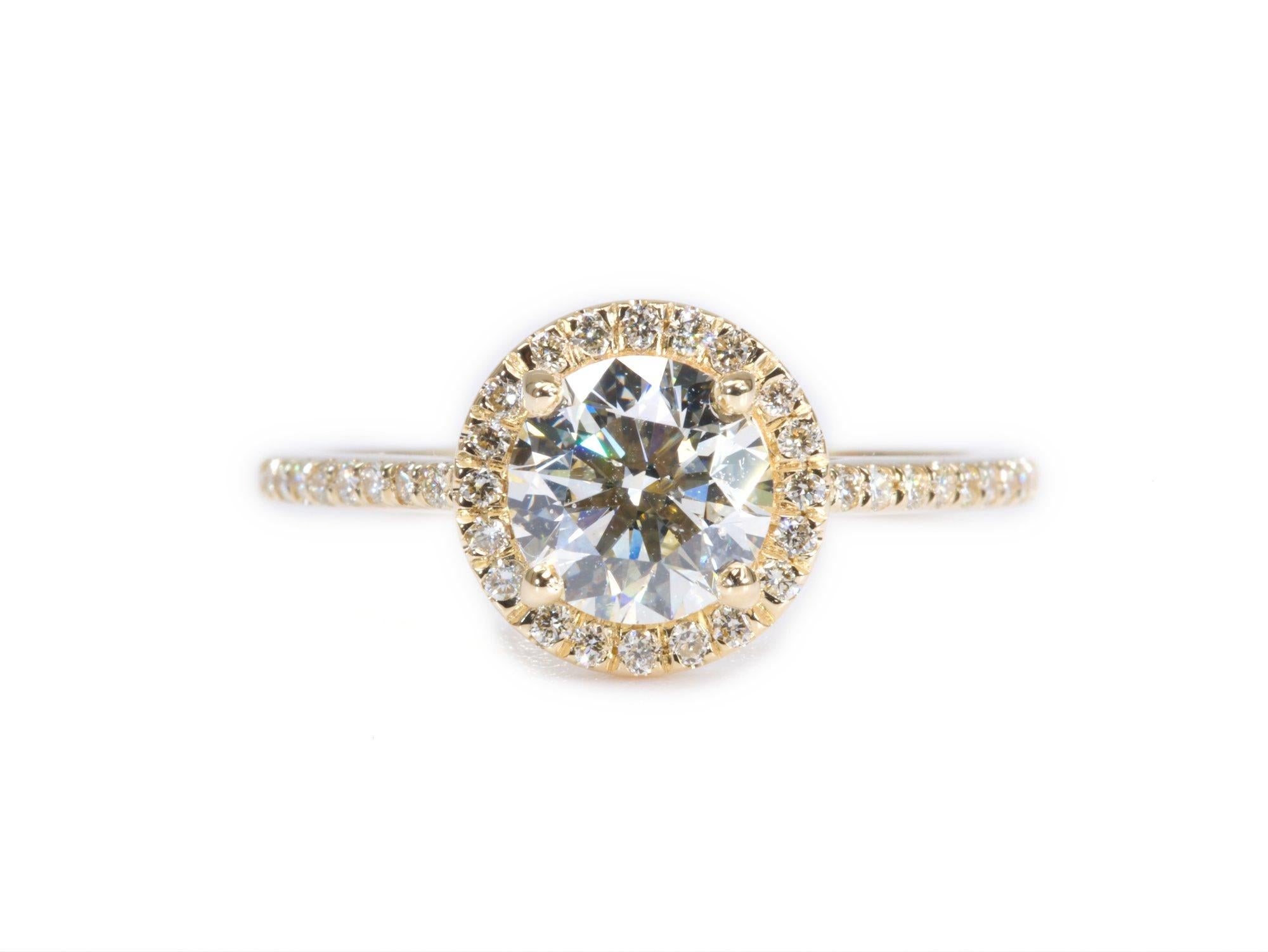 Round Cut Beautiful 18K Yellow Gold Ring with 1.20 Ct Natural Diamonds, AIG Certificate